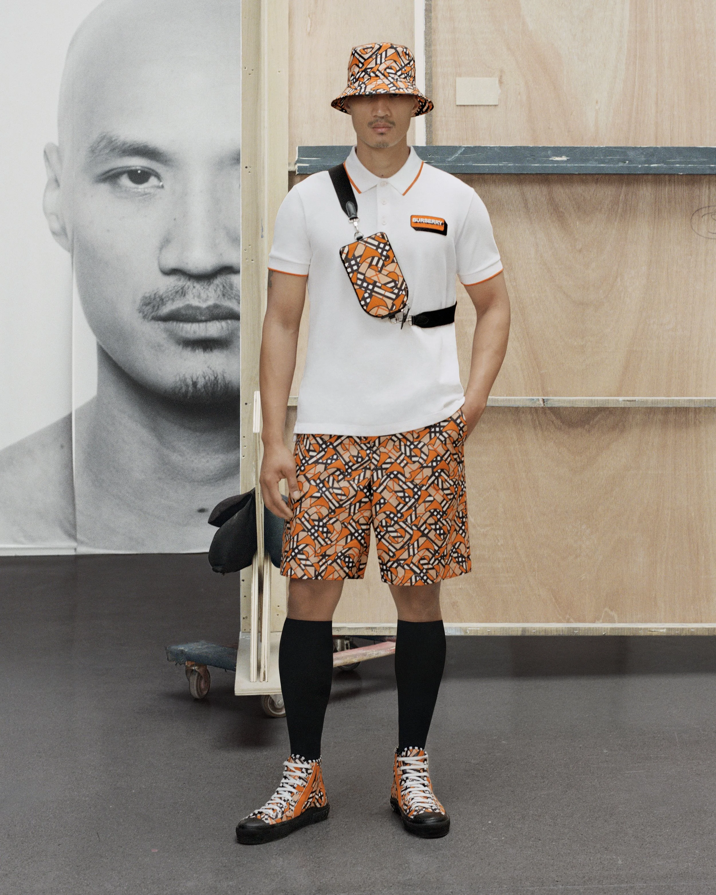 BURBERRY REVEALS ITS NEW TB SUMMER MONOGRAM COLLECTION_010.jpg