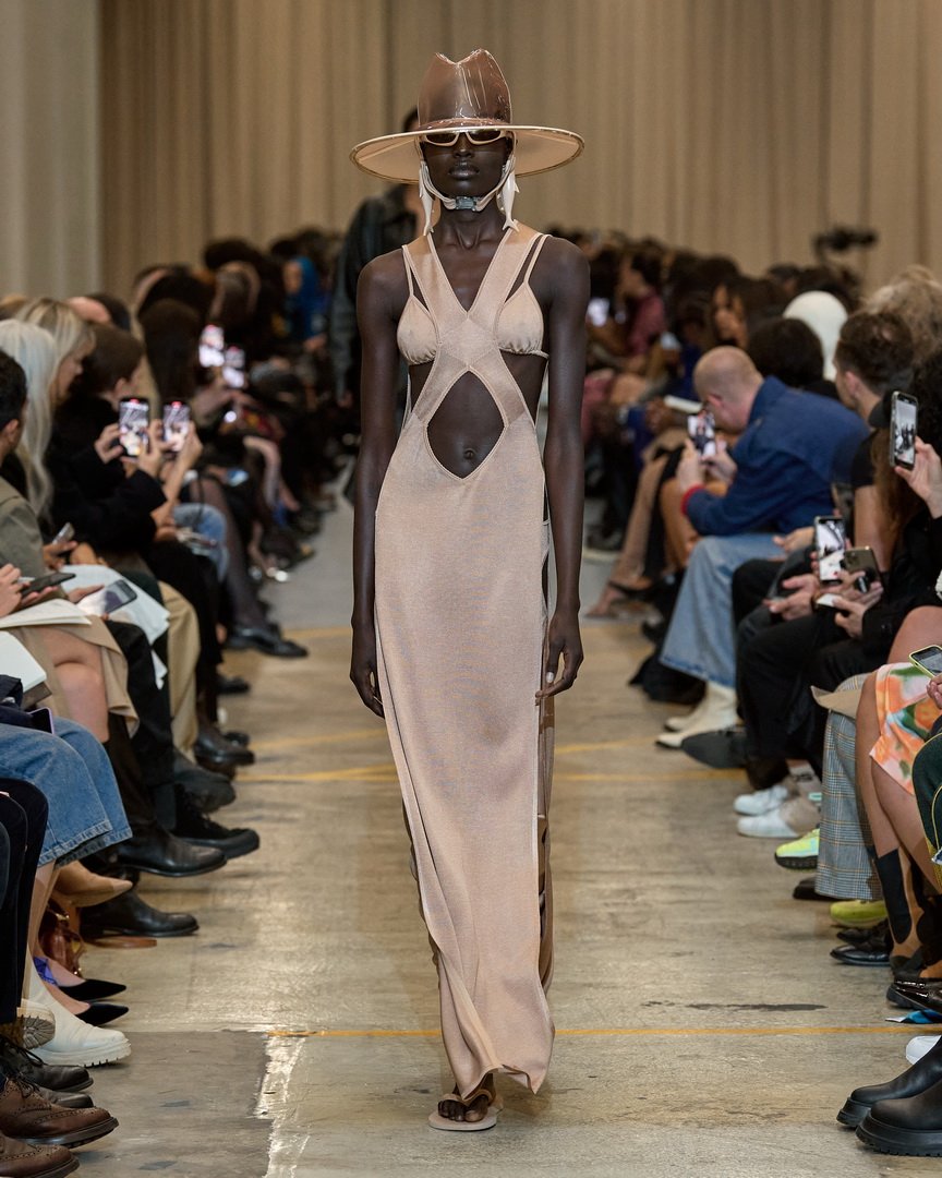 Burberry Spring_Summer 2023 Collection - Look 44.jpg