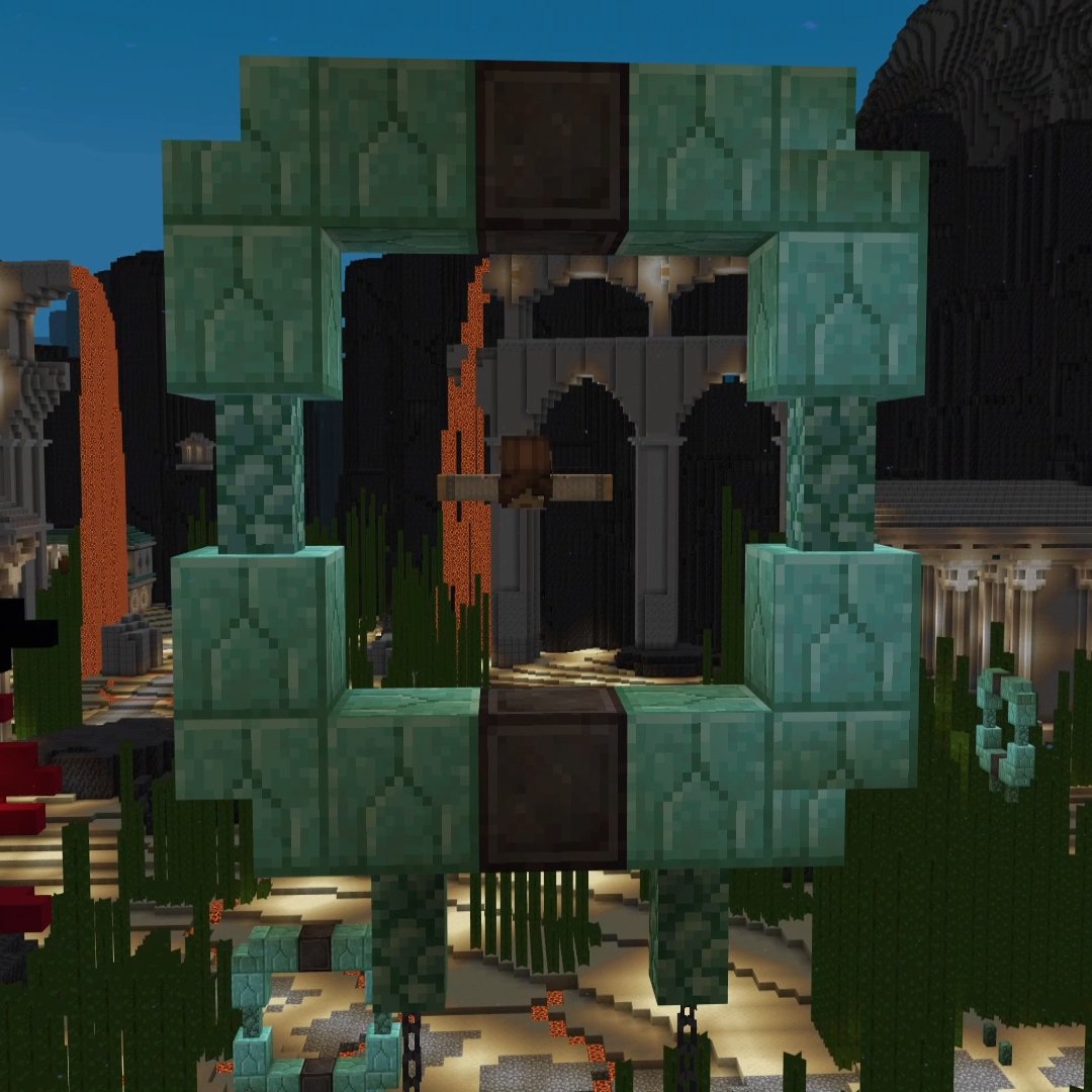 Burberry x Minecraft - Gameplay Assets - Image 5 - 1x1 © Courtesy of Burberry and 2022 Mojang AB. (MINECRAFT and the MINECRAFT logo are trademarks of Microsoft Corporation).jpg