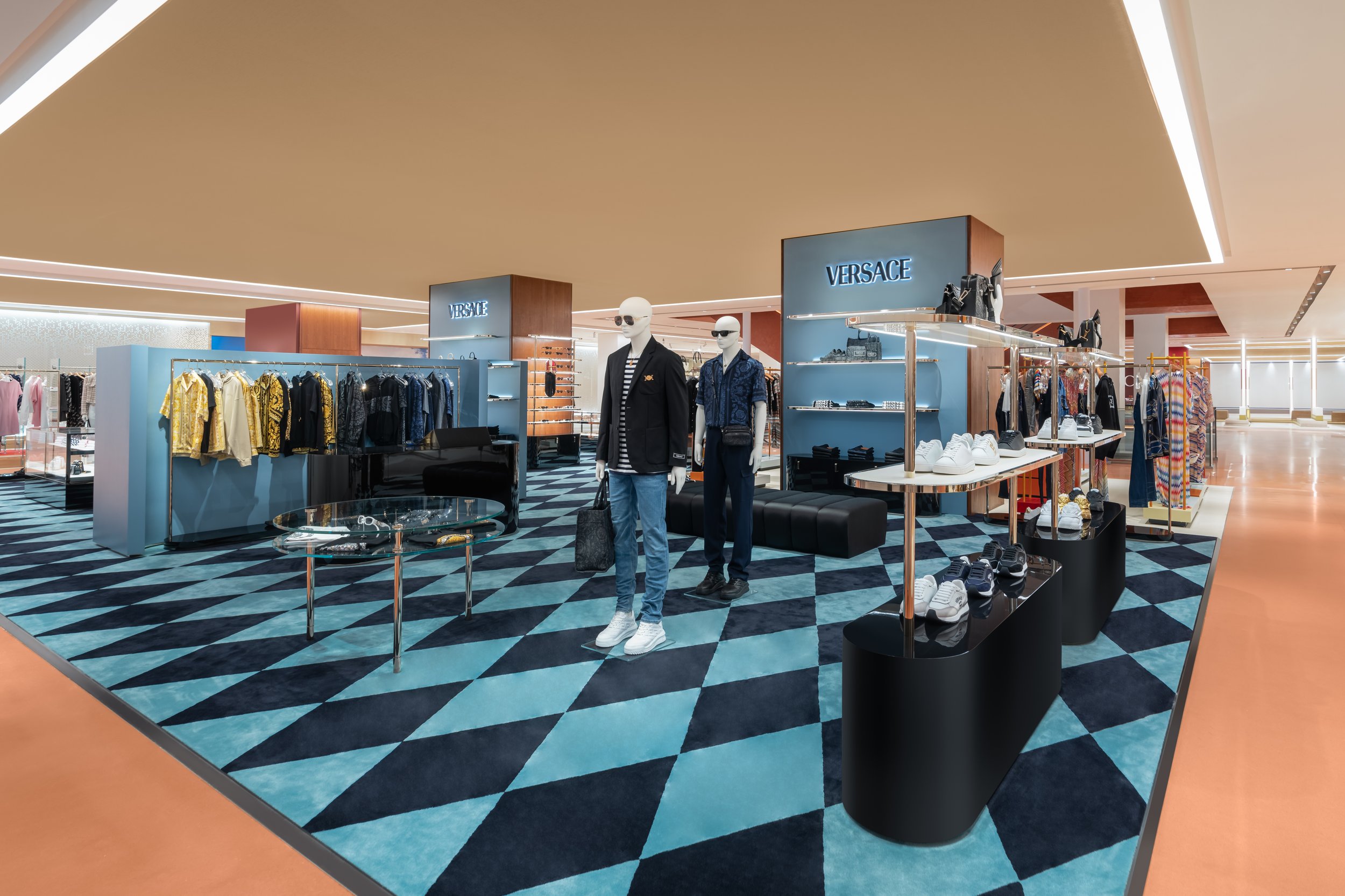 VERSACE_CentralChidlom_09.jpg