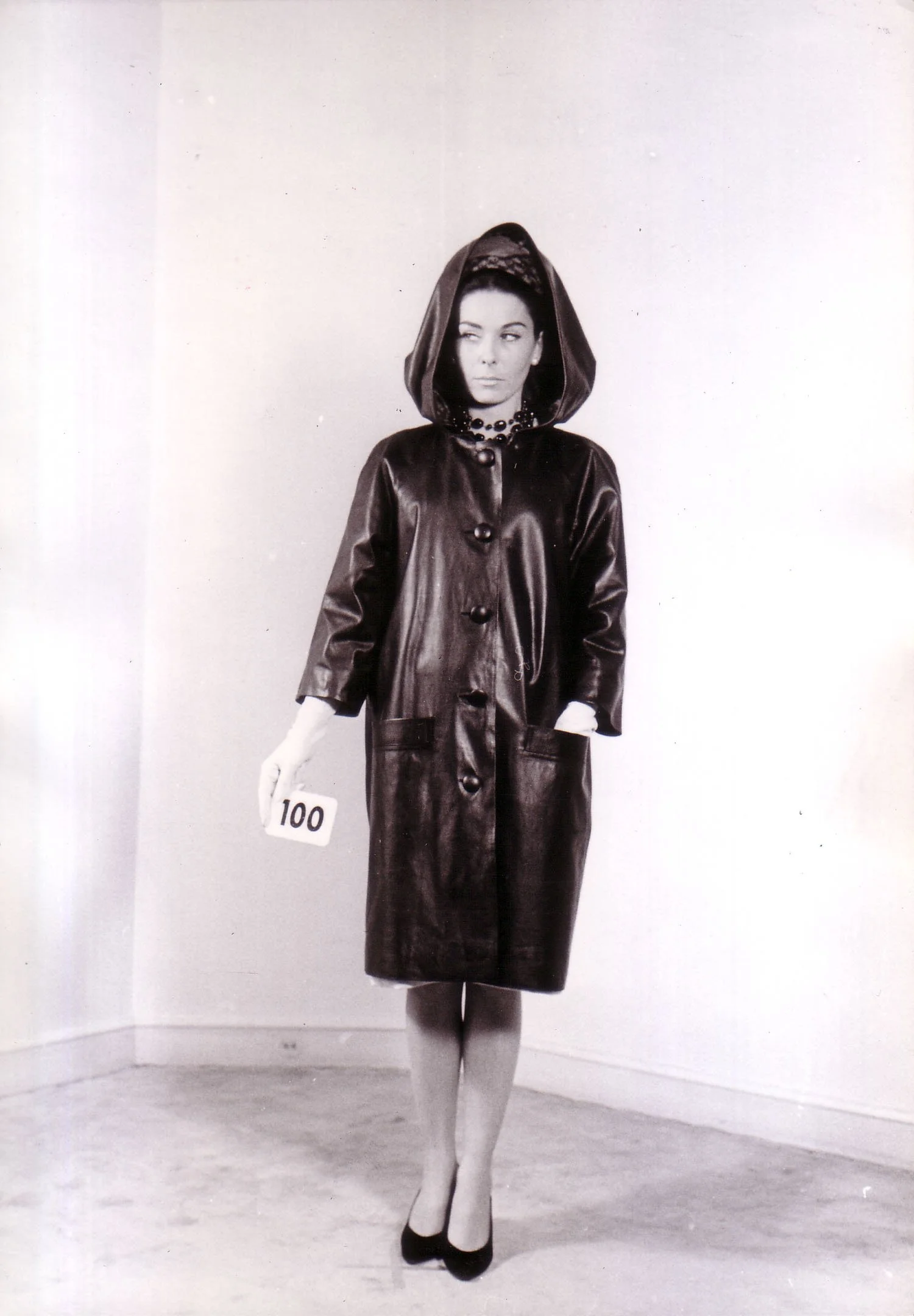 Winter 1962, N°100 © Photographer Thomas Kublin, Balenciaga Archives Paris.jpg