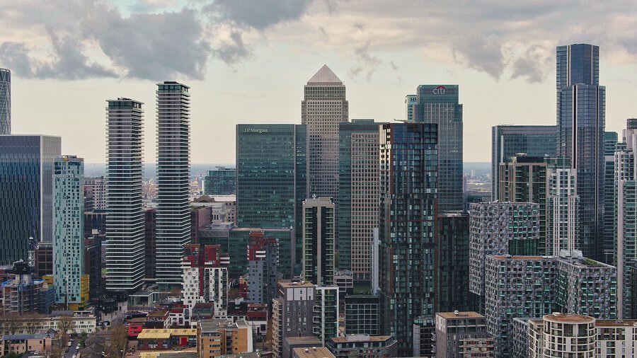 Busy couple of days providing aerial cinematography of the London skyline at @canarywharflondon this week, the London skyline is truly breathtaking. Can&rsquo;t wait to share with you more of the work we got upto🚁🙏🏼

#cinematography #cinematograph