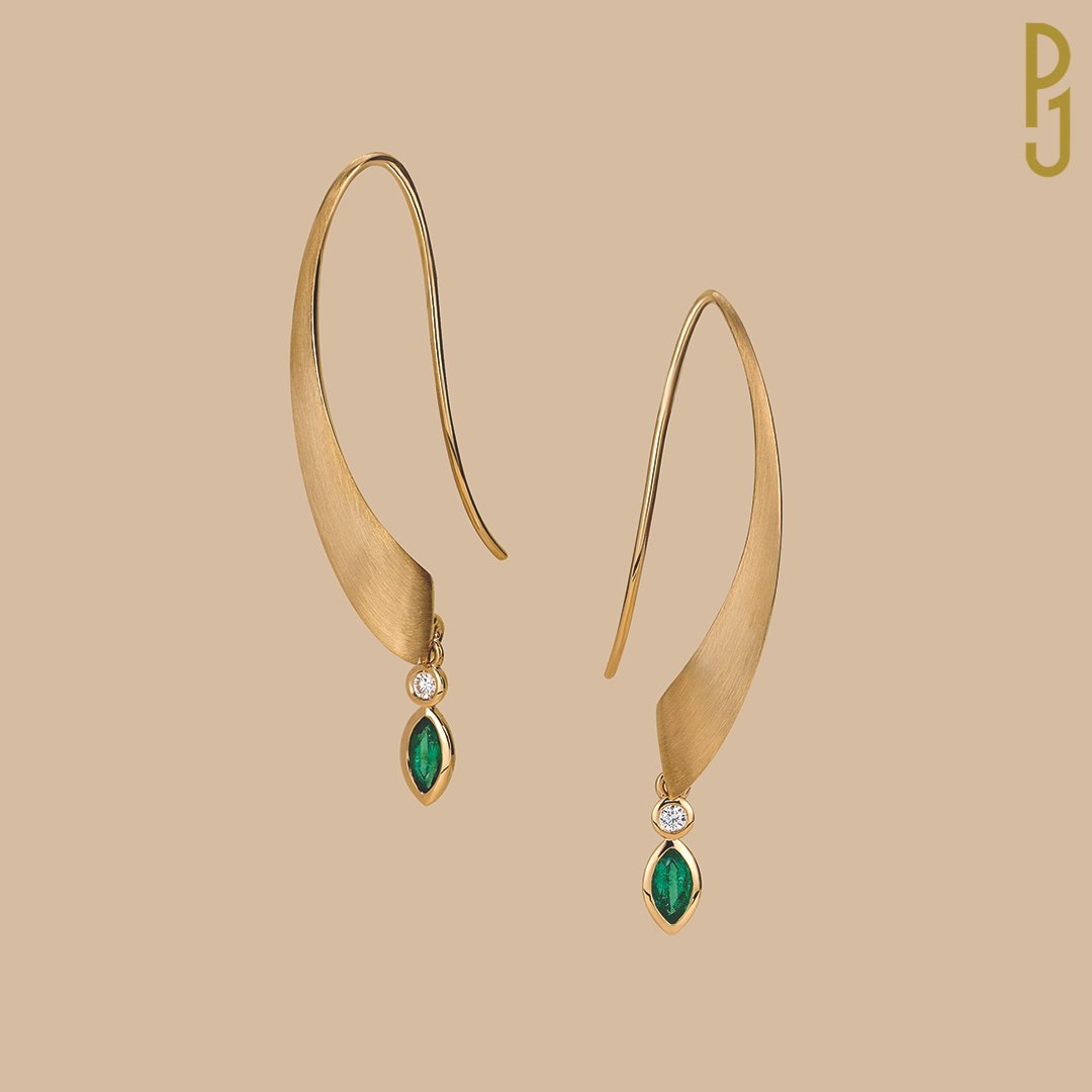 Custom Design Earrings Emerald Diamond Brushed Gold Twist Philip's Jewellery Mackay.jpg