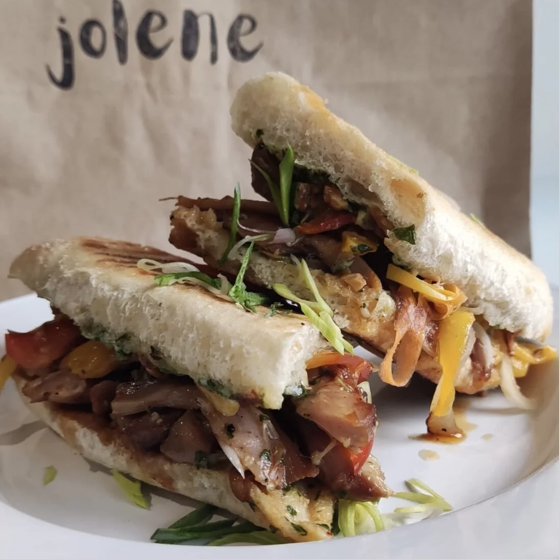 34FA1B8C-3D67-4AEE-9D99-C661A265DE72