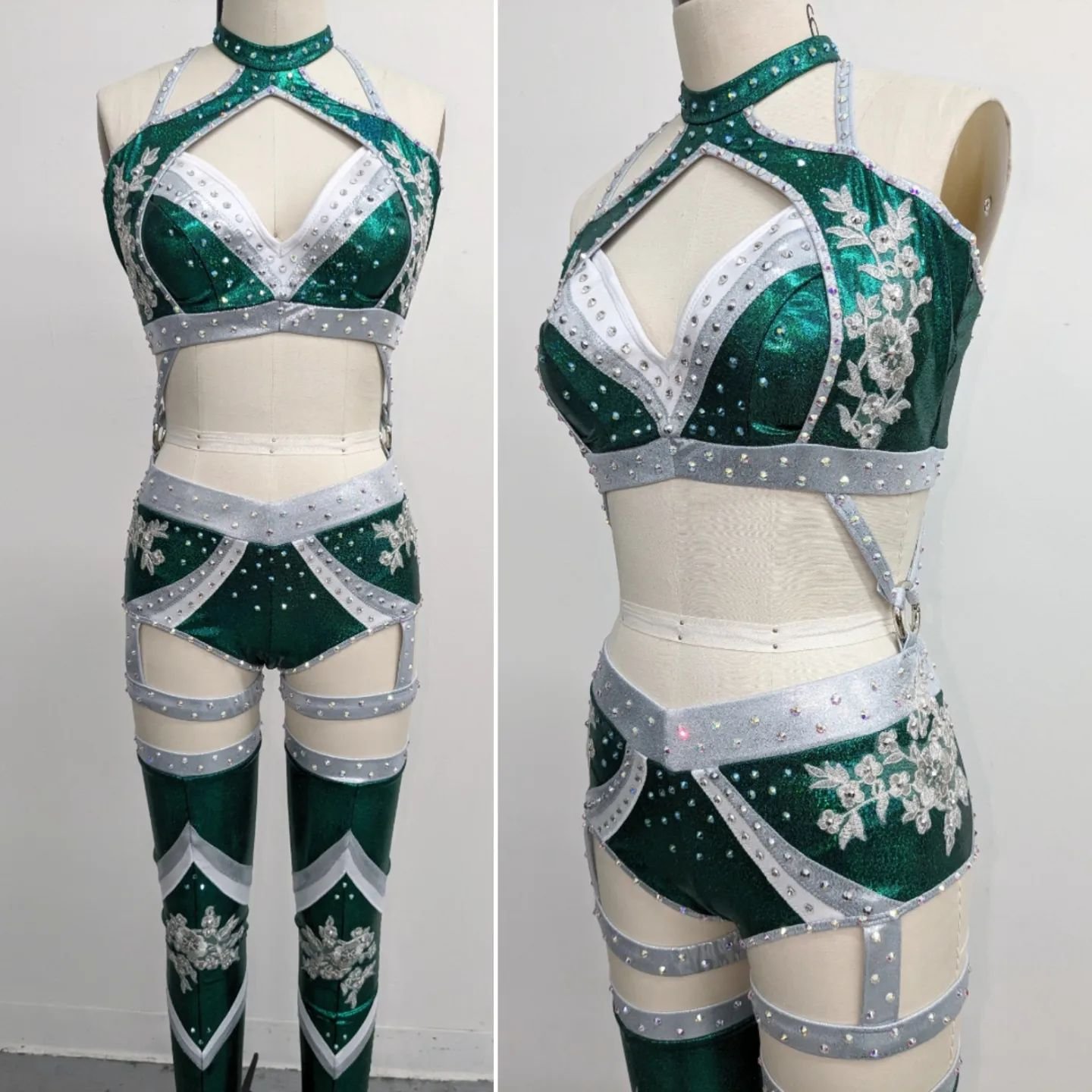 Close up photos of the new gear designed and made for @kelani_wwe for NXT Stand and Deliver!! Loved using the silver lace to add texture!
💚🤍💚
#nxt @wwenxt #standanddeliver #wwe @wwe #wrestlemania40 #wrestlemania #womenswrestling #wrestlinggear #pr