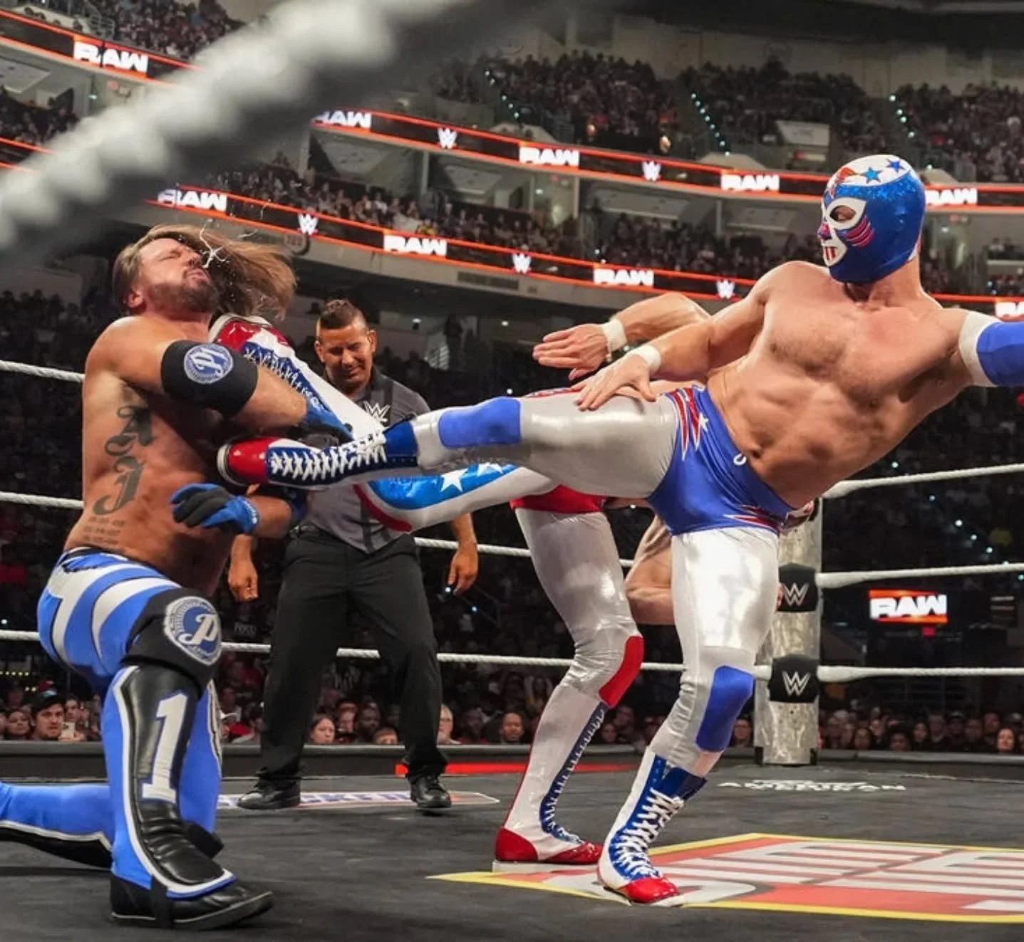 El Grande Americano strikes again! Such fun to design and make the tag team gear that debuted a few weeks ago! Can you guess the inspo? 
❤️💙🤍💙❤️
#wwe @wwe #raw #mondaynightraw #elgrandeamericano