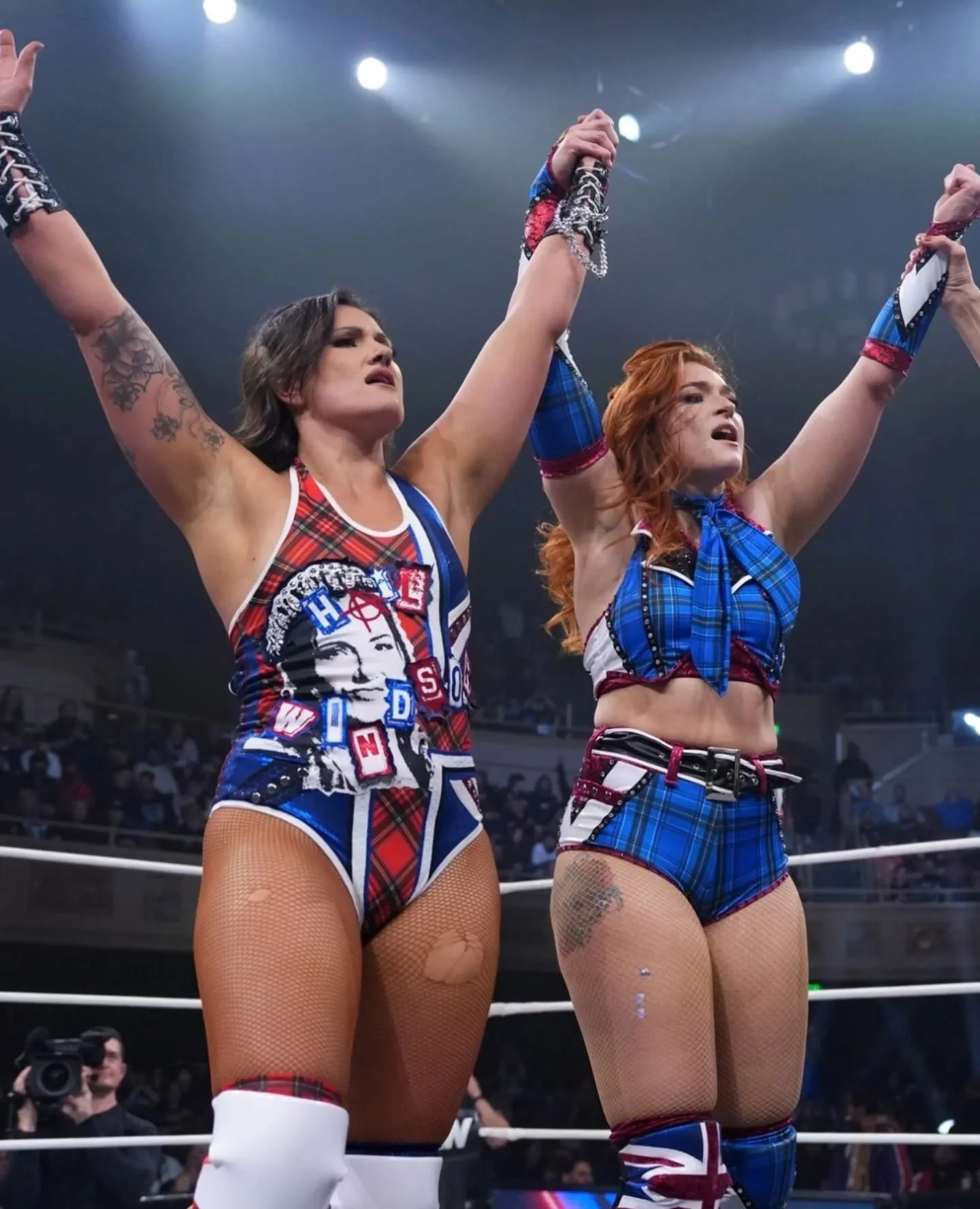 So excited to see the Brawling Birds tag team! Loved getting to make this new sew for @jamiehayter ! 🇬🇧
💙❤️🤍❤️💙
@aew #aew #womenswrestling #customwrestlinggear #wrestlinggear