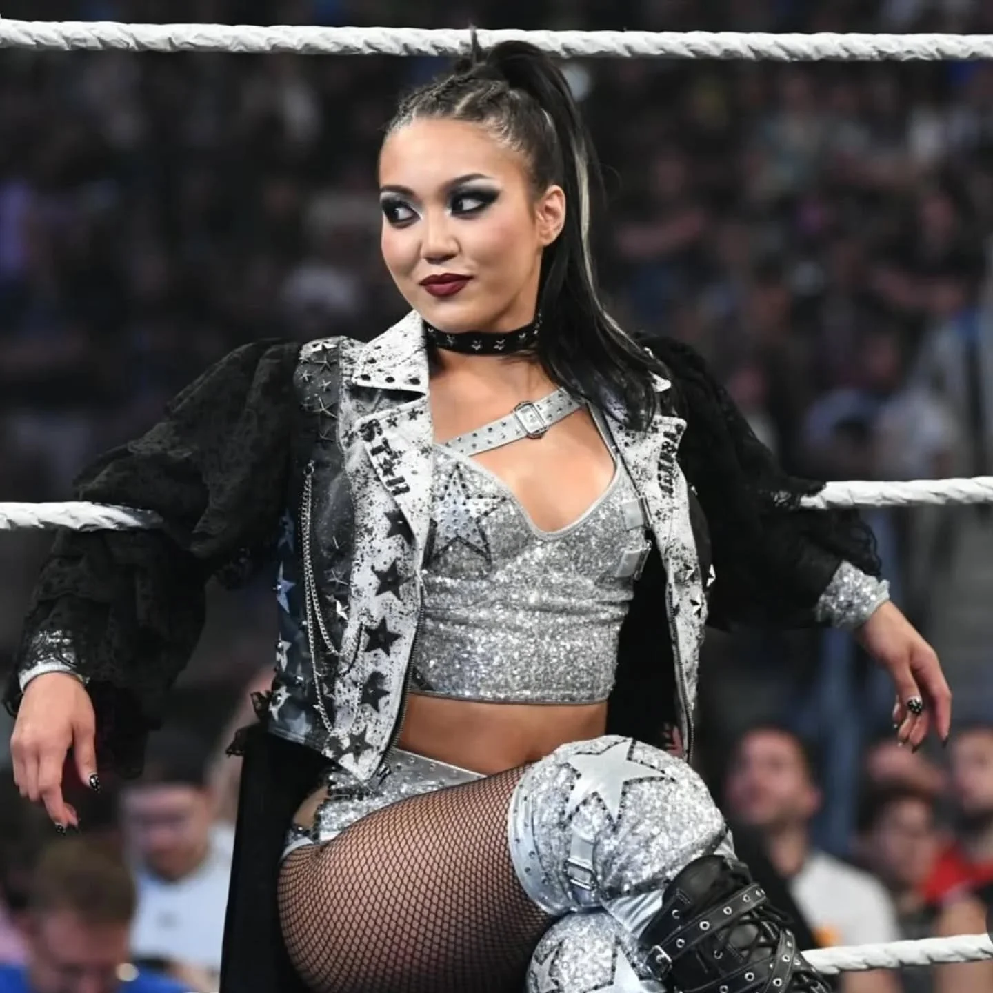 Stunning in silver! @roxanne_wwe 
🤍🩶🤍
@wwe #wwe #roxanneperez