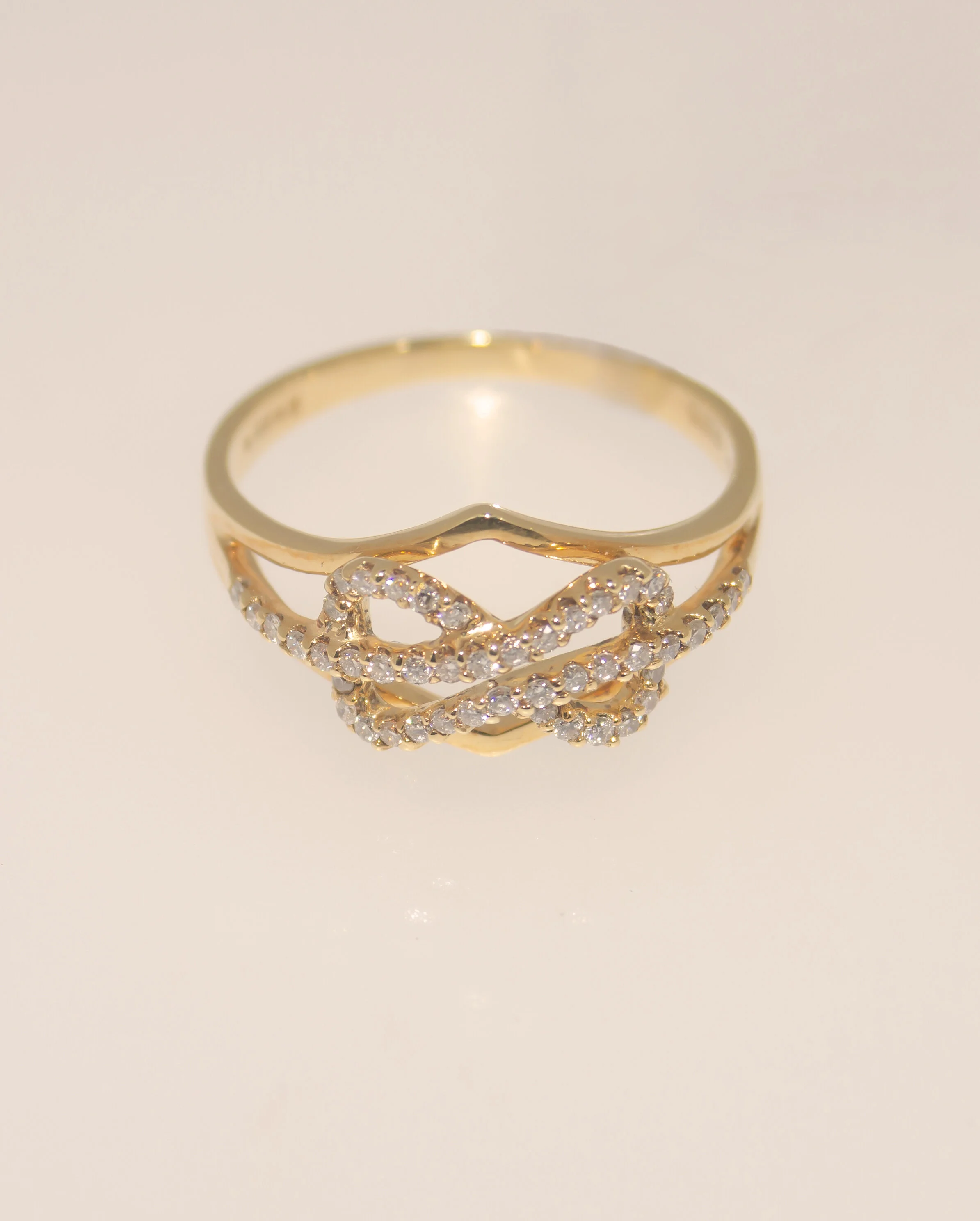 18K Yellow Gold Diamond Ring £390