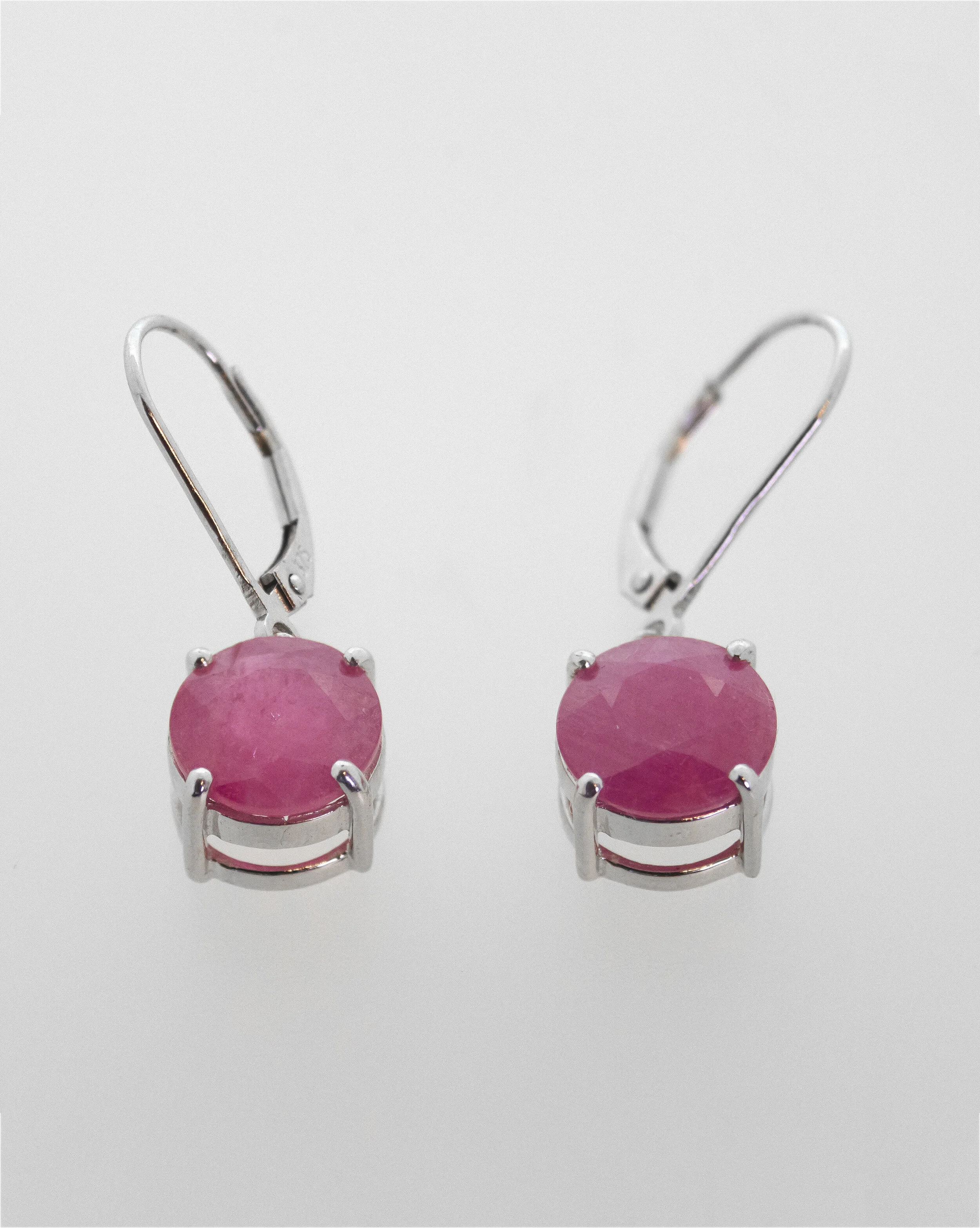 9K White Gold Ruby Earrings £150