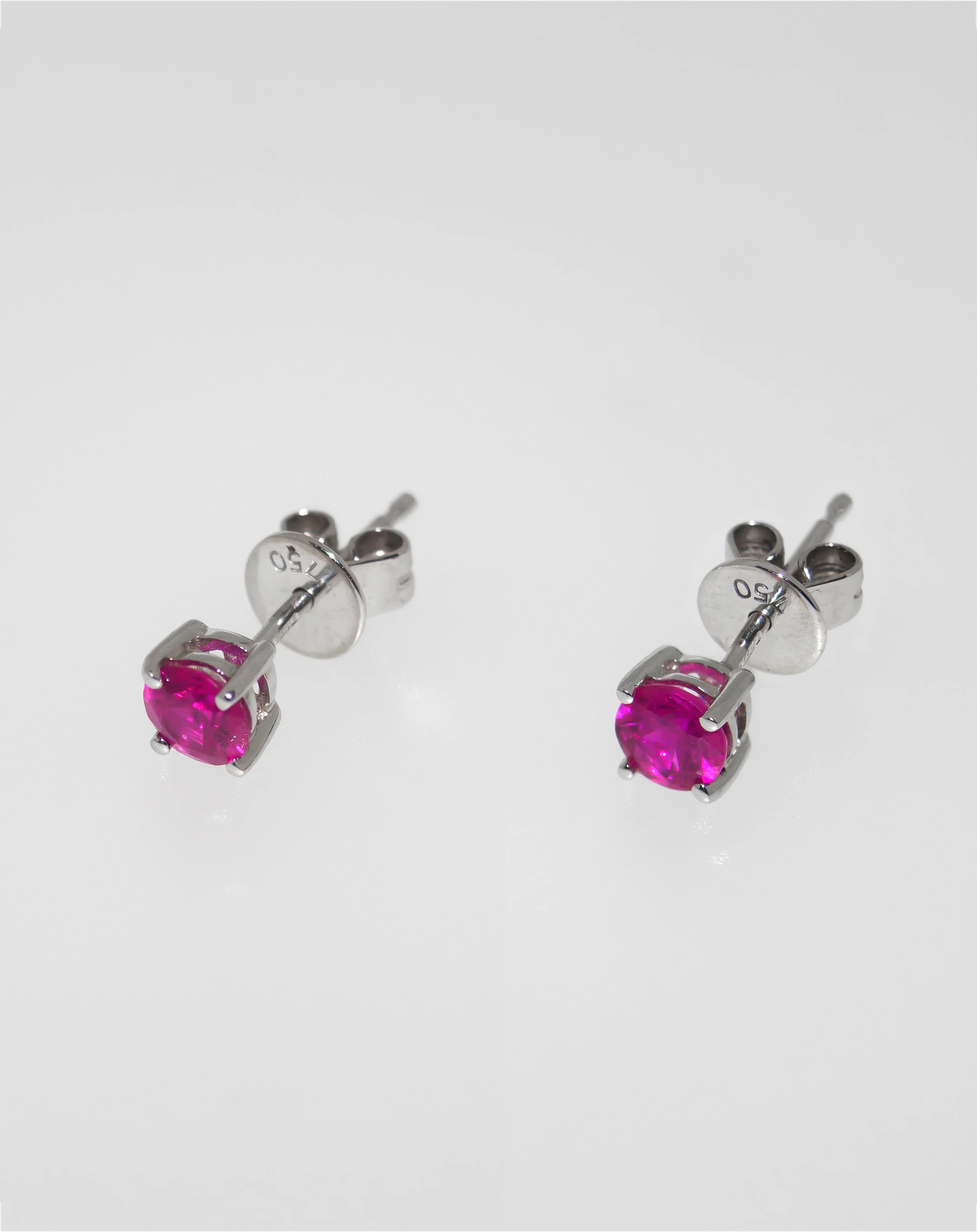 18K White Gold Solitaire Ruby Ear Studs £240