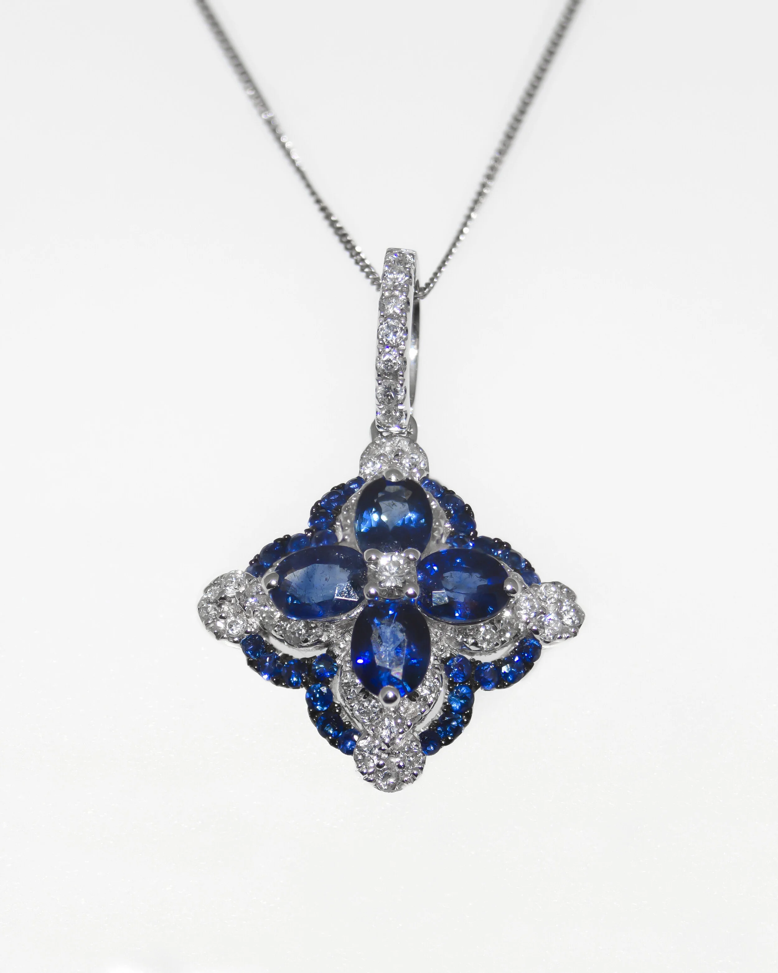 18K White Gold Sapphire and Diamond Pendant Necklace £680
