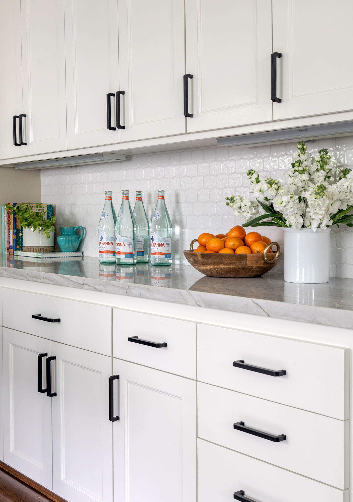 White Kitchen Cabinets | Luxury Classic House Design Ideas