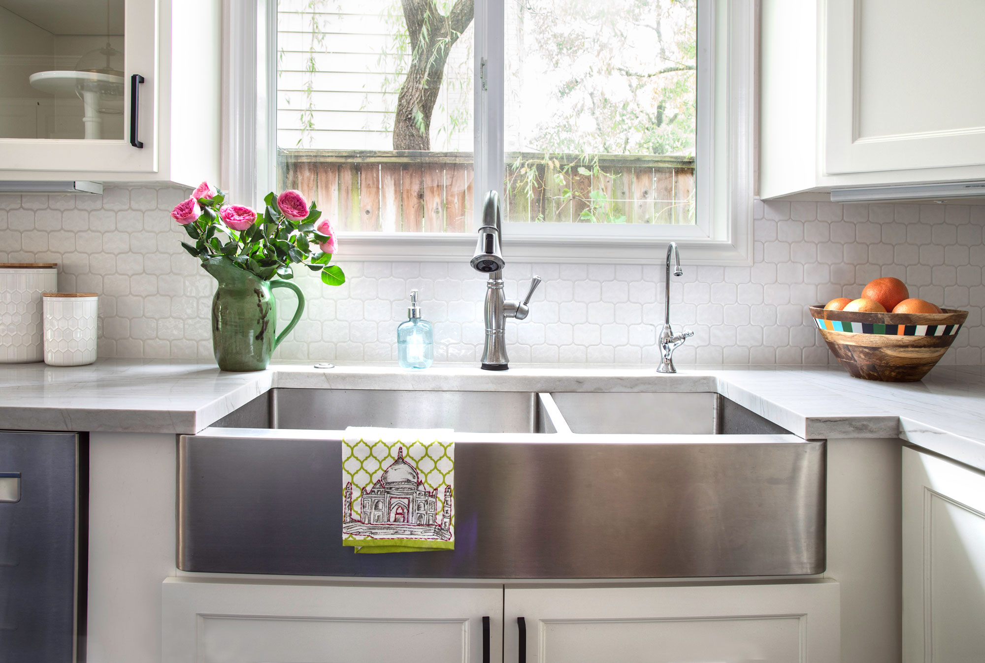 Stainless Steel Kitchen Sink | Luxury Classic House Design Ideas