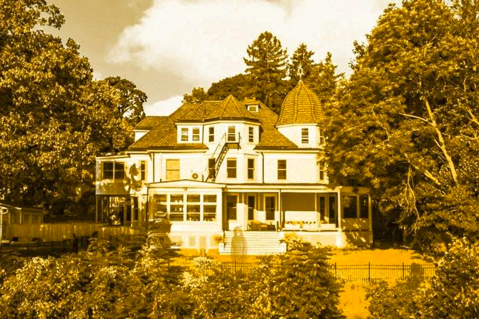 Do Sellers need to disclose if the house they’re selling is haunted?