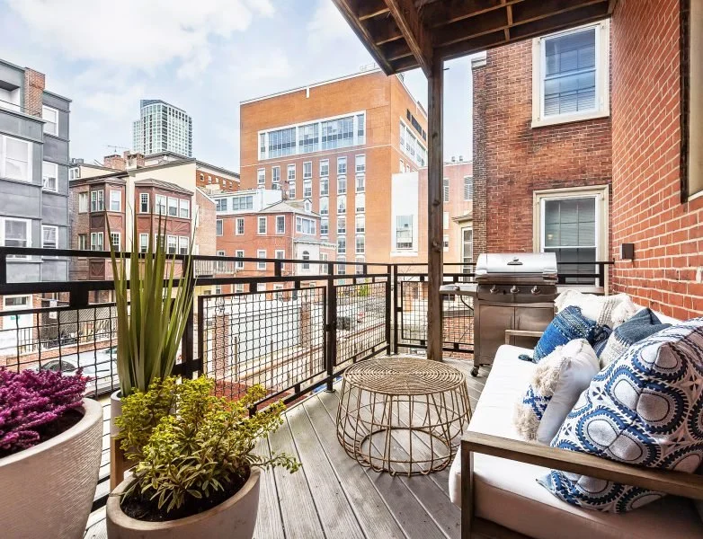 Modern Wash West Condo Has A Calming Vibe