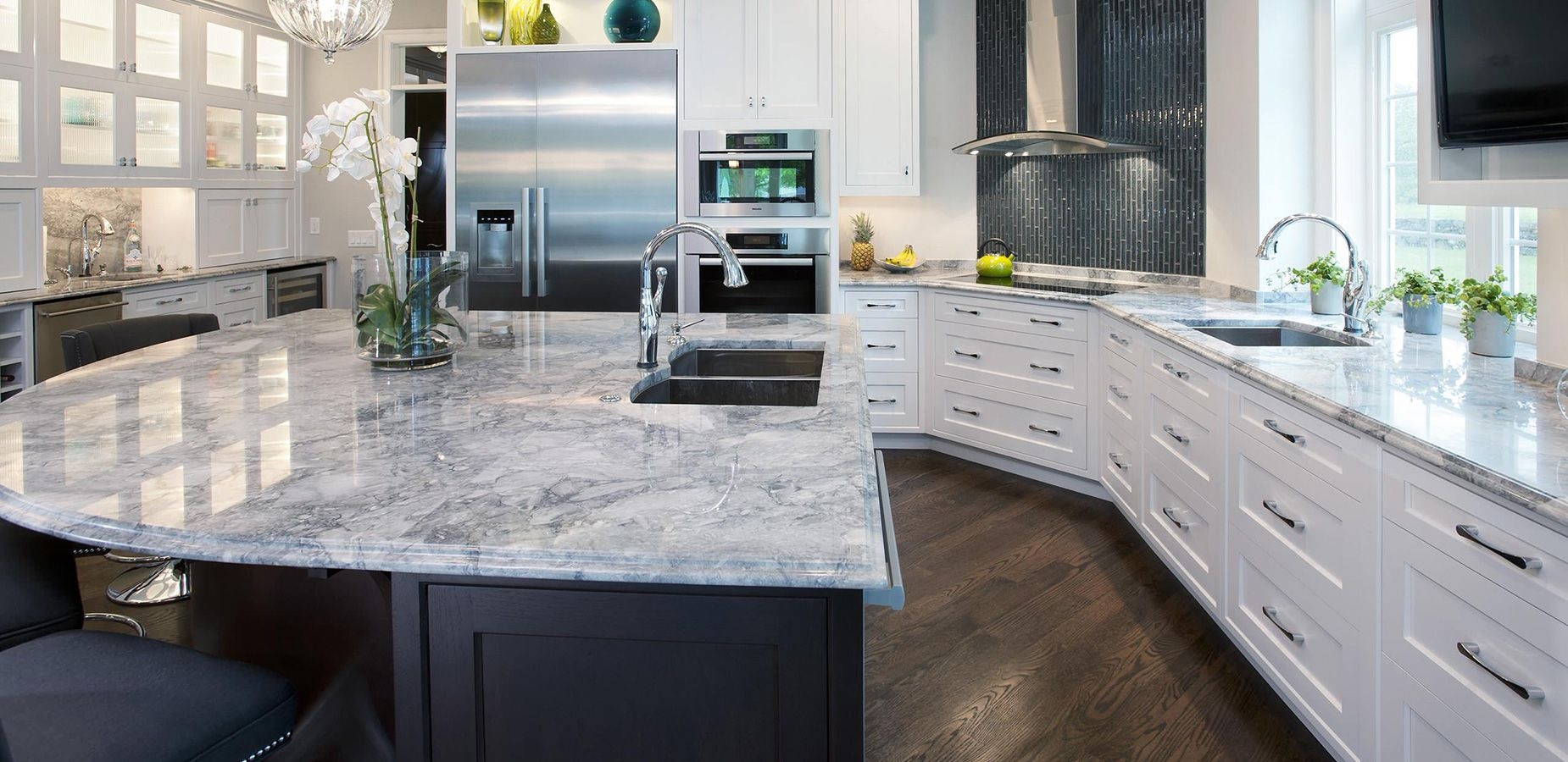  Visit Our  SHOWROOM  You’ll find thousands of custom countertop options in our showroom to choose the best option for your project.   1-780-484-0831   Toll free 1-888-484-0831  