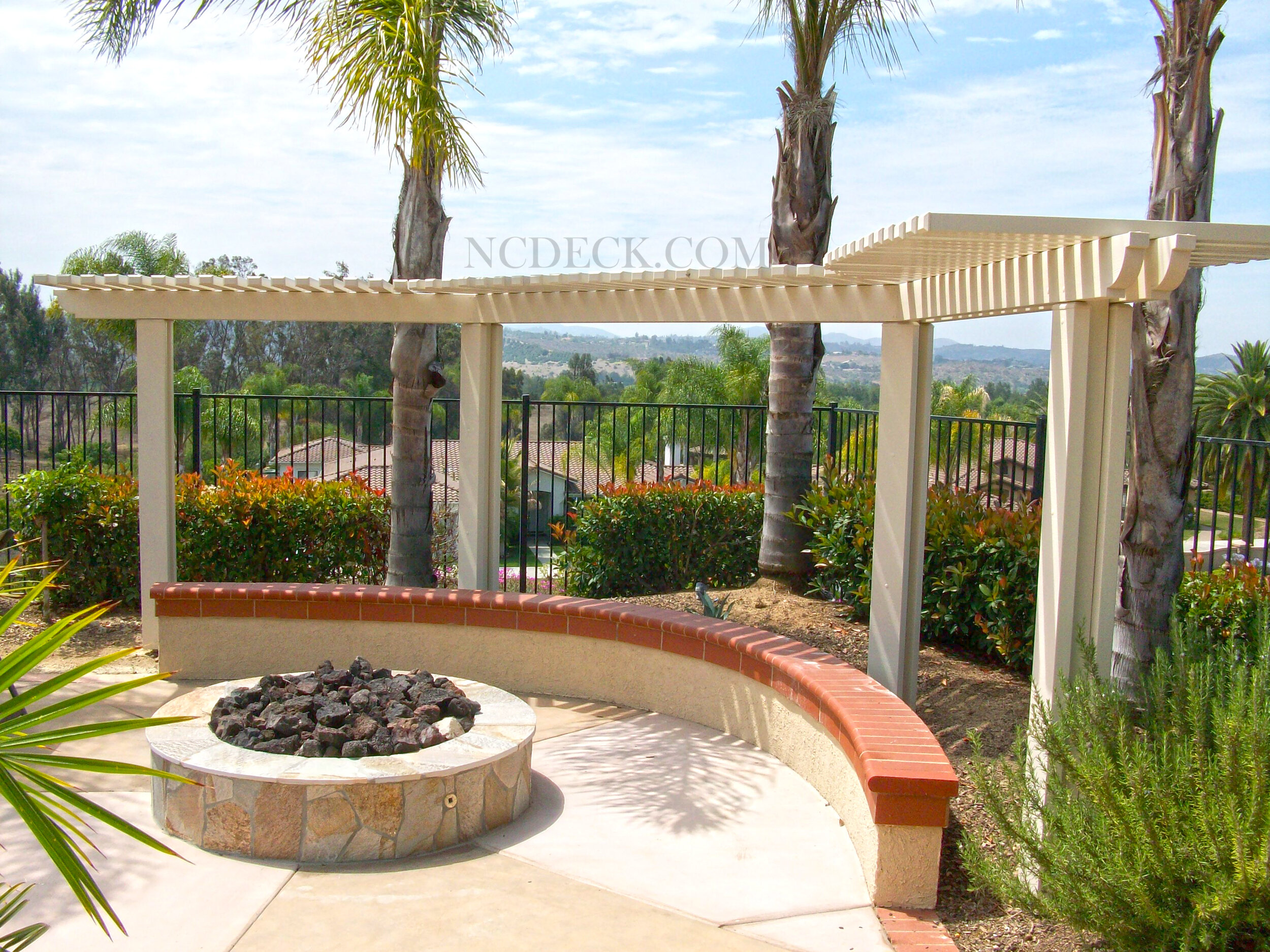 Freestanding Lattice Aluminum Patio Cover