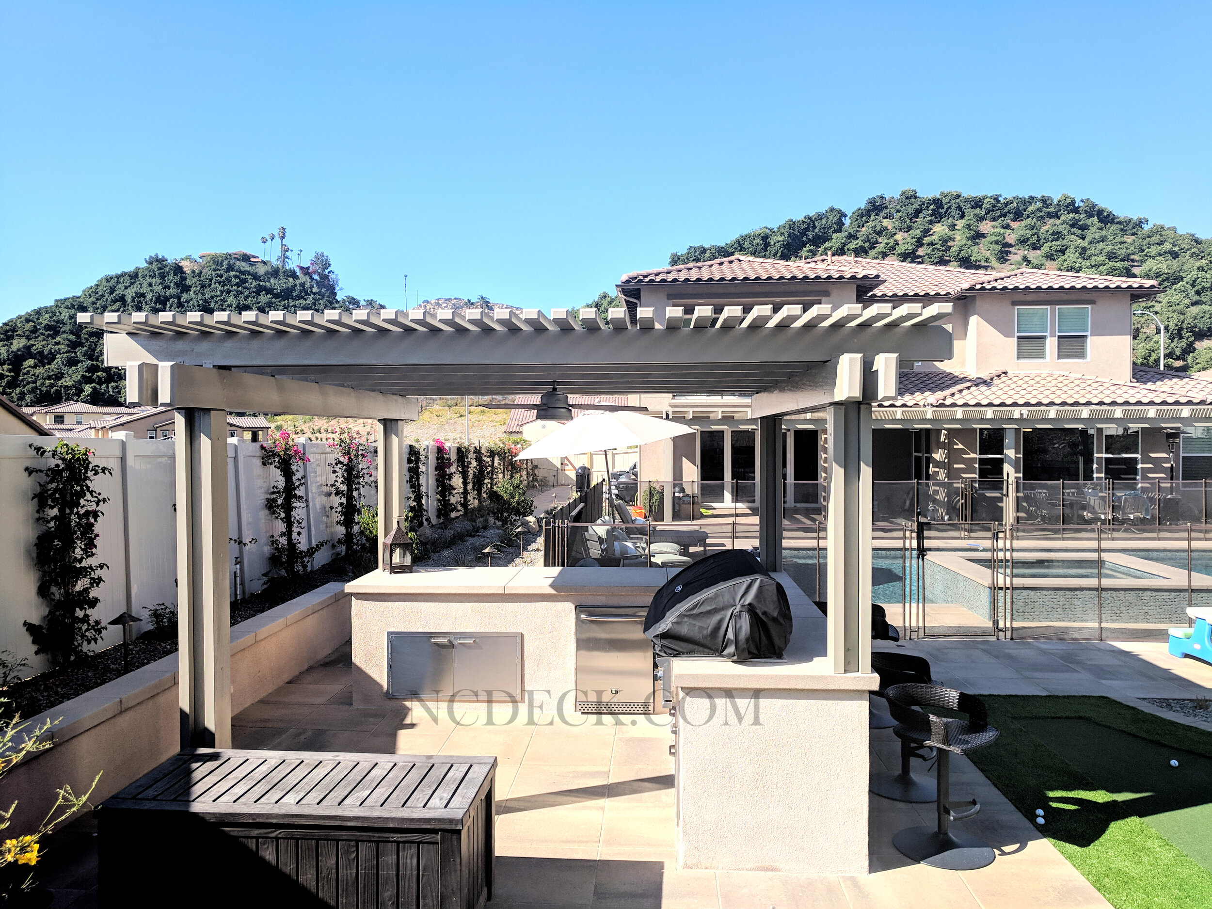 Freestanding Lattice Aluminum BBQ Cover - in Adobe