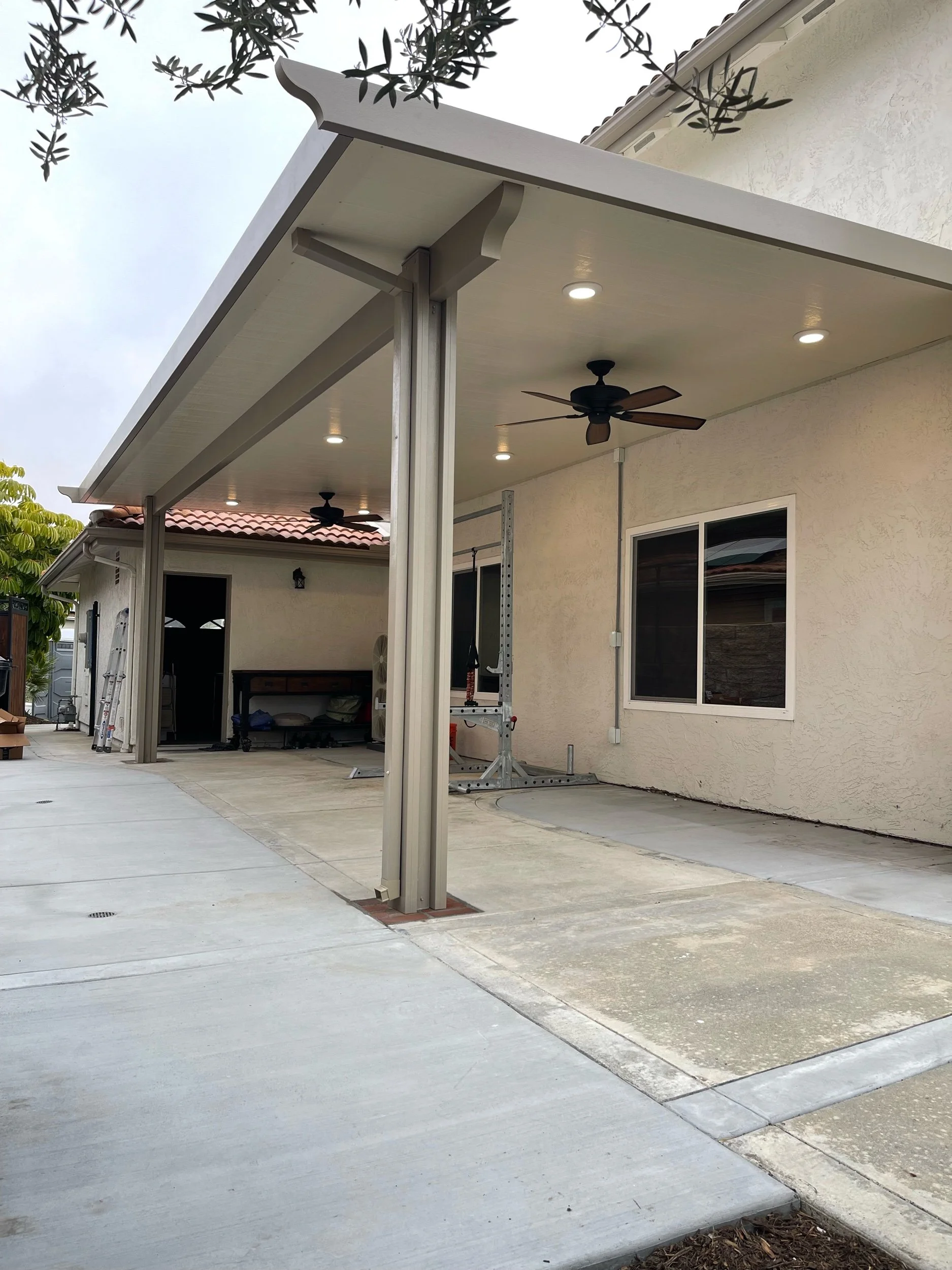 Elitewood Aluminum Solid Patio Cover in Oceanside