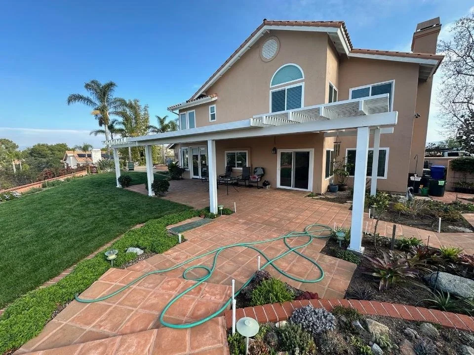 Combination solid lattice aluminum cover in Vista 2024