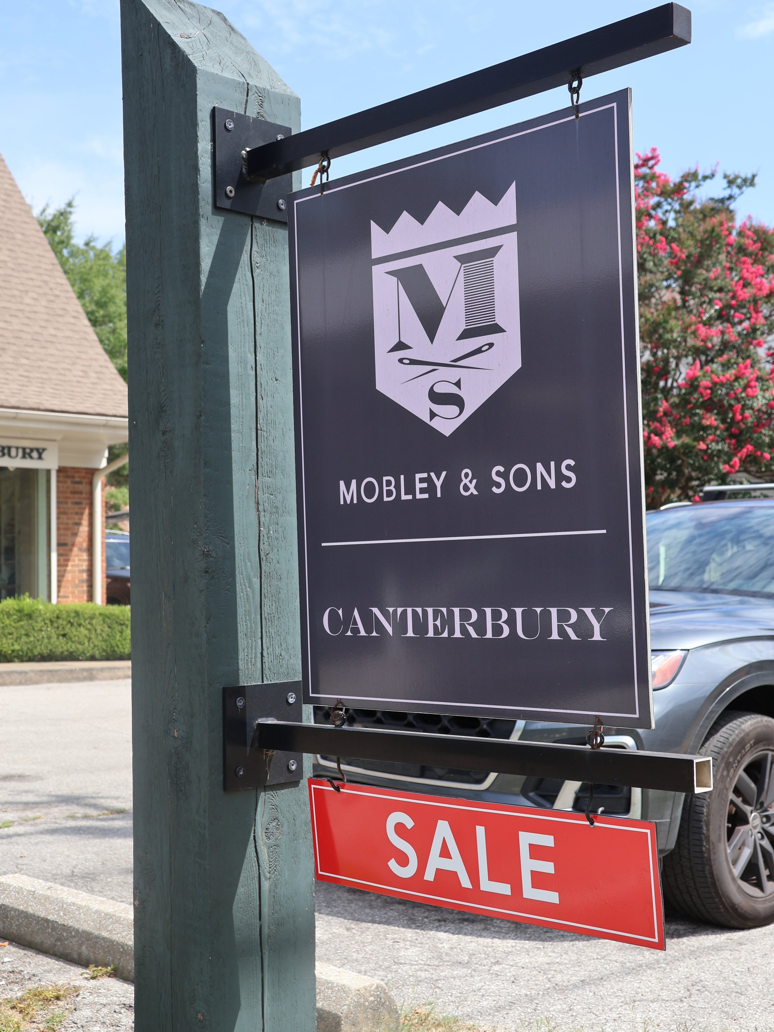 In case your group chat forgot to tell you&hellip; 👀

Our Summer Sale 🏷️ is happening!

30% off select seasonal items.

The good stuff won&rsquo;t wait around forever&mdash;and neither should you.

See you at Mobley &amp; Sons.

*All sales final.