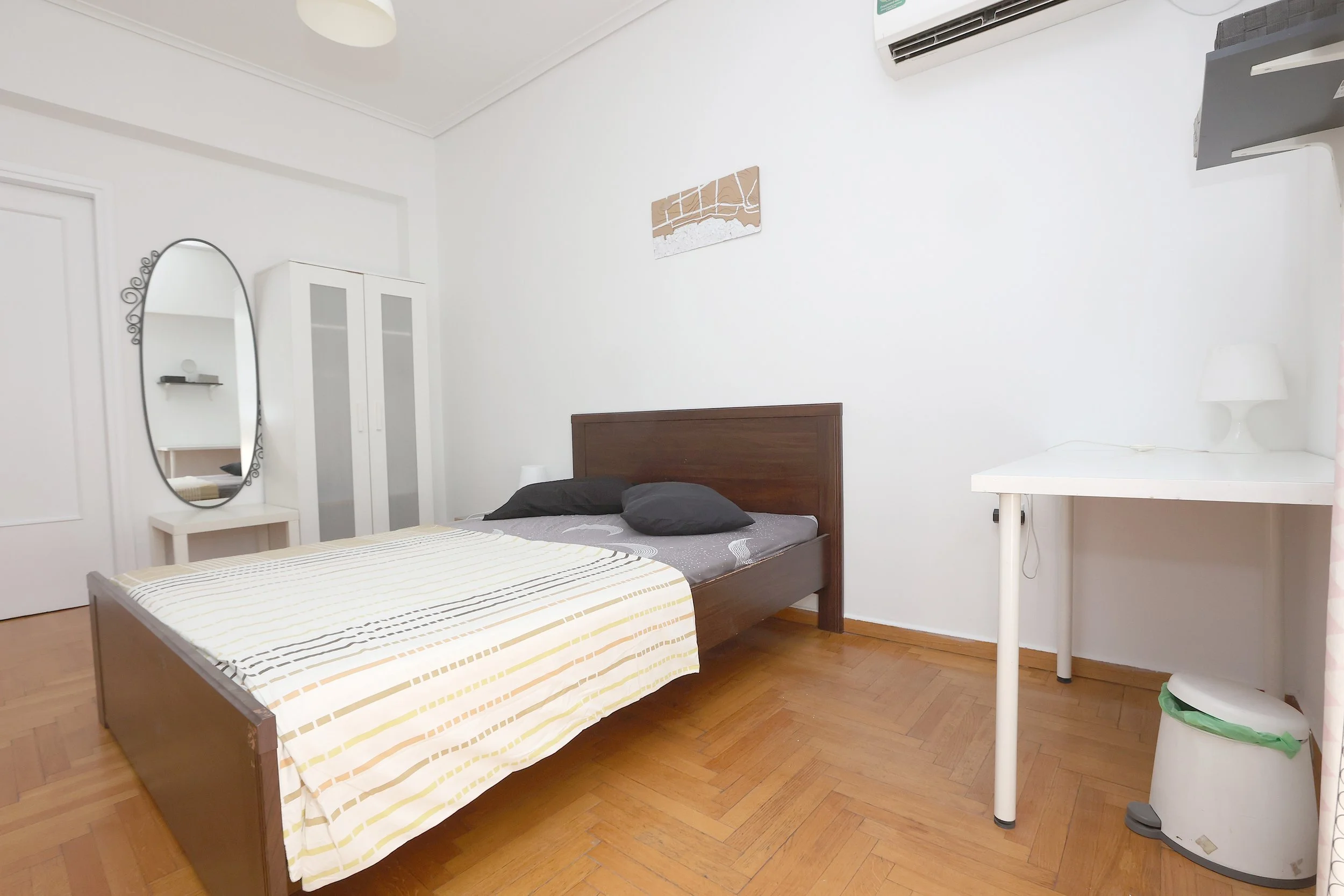 room 1 - bed.jpg