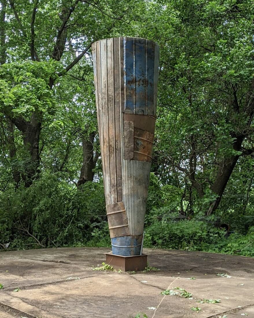 Couple months back @theheidz took me on a midwest tour and we got to spend some time in Solon, Iowa picking through some farm scrap and piecing a couple big sculptures together. They survived this last years derecho and are still standing on the old 