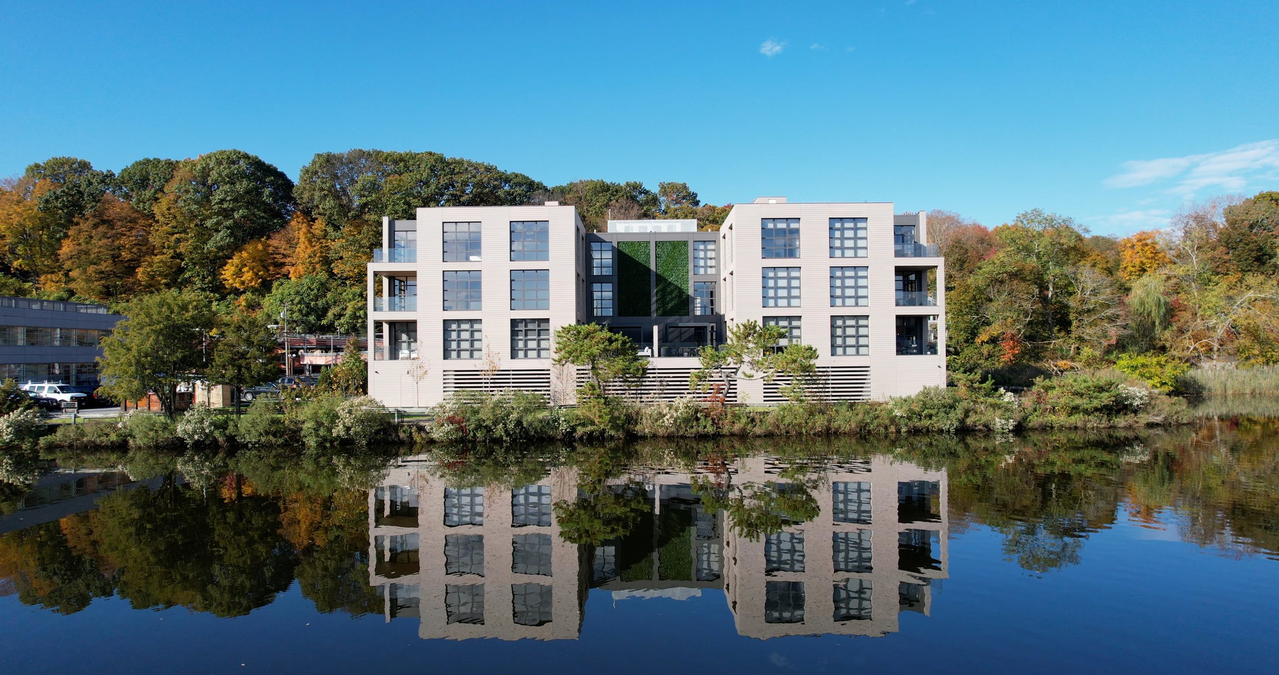 River reflects the beauty of Bankside House_60 Wilton Road Westport CT.jpg