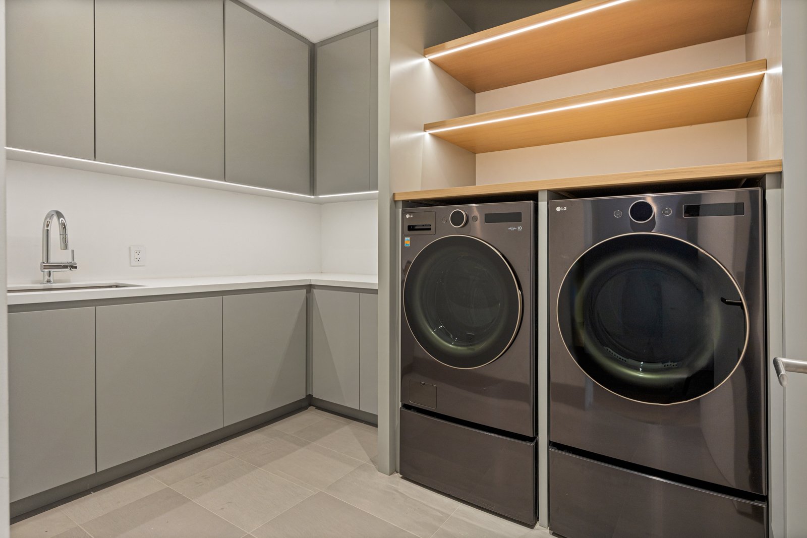 Laundry room of 2B at 60 Wilton Road Westport CT_22.jpg