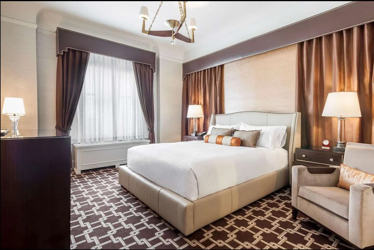 Buckingham_suite_bedroom.JPG