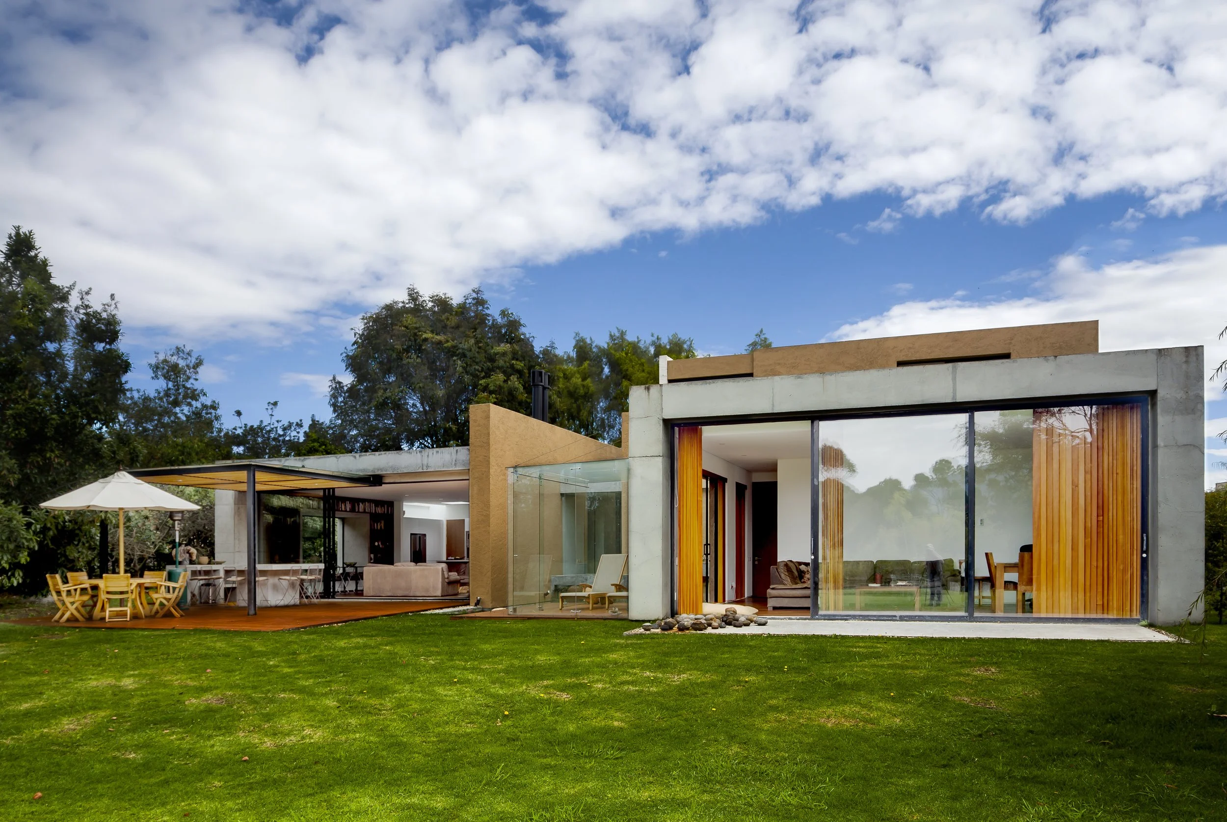 02_SoNA_Arquitectura_Casa_Arango.jpg