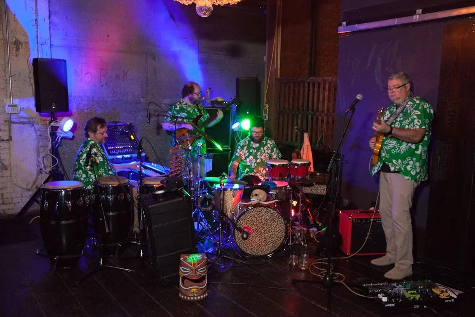 2018 - Three dots and a Dash party