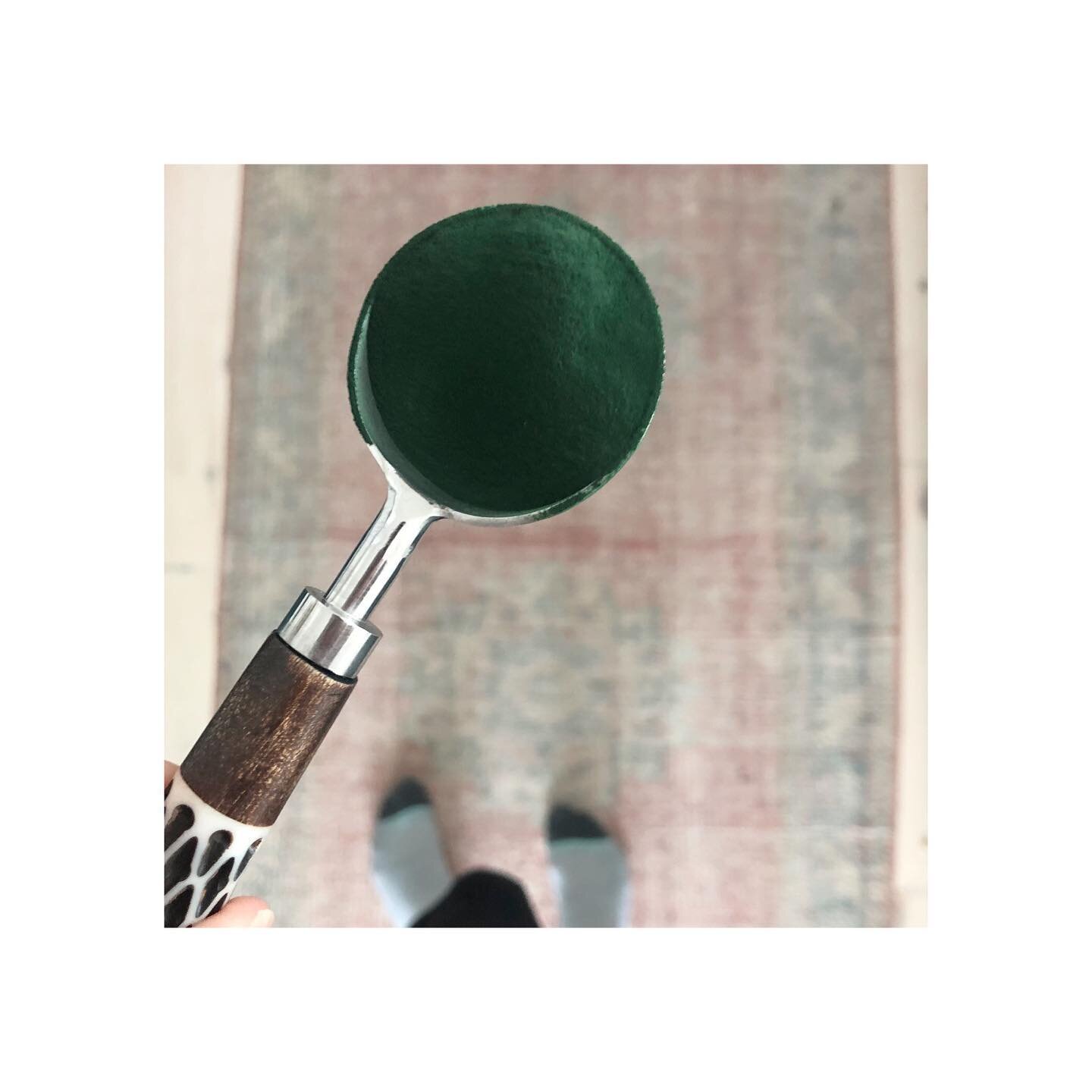 Who has tried spirulina? Are you a fan? Give me a 👍 or 👎🏻
.
.
.
This vibrant green is a great source of vitamins, nutrients and antioxidants; including iron. This specific one @organictraditions is sourced from fresh water algae. The options are e