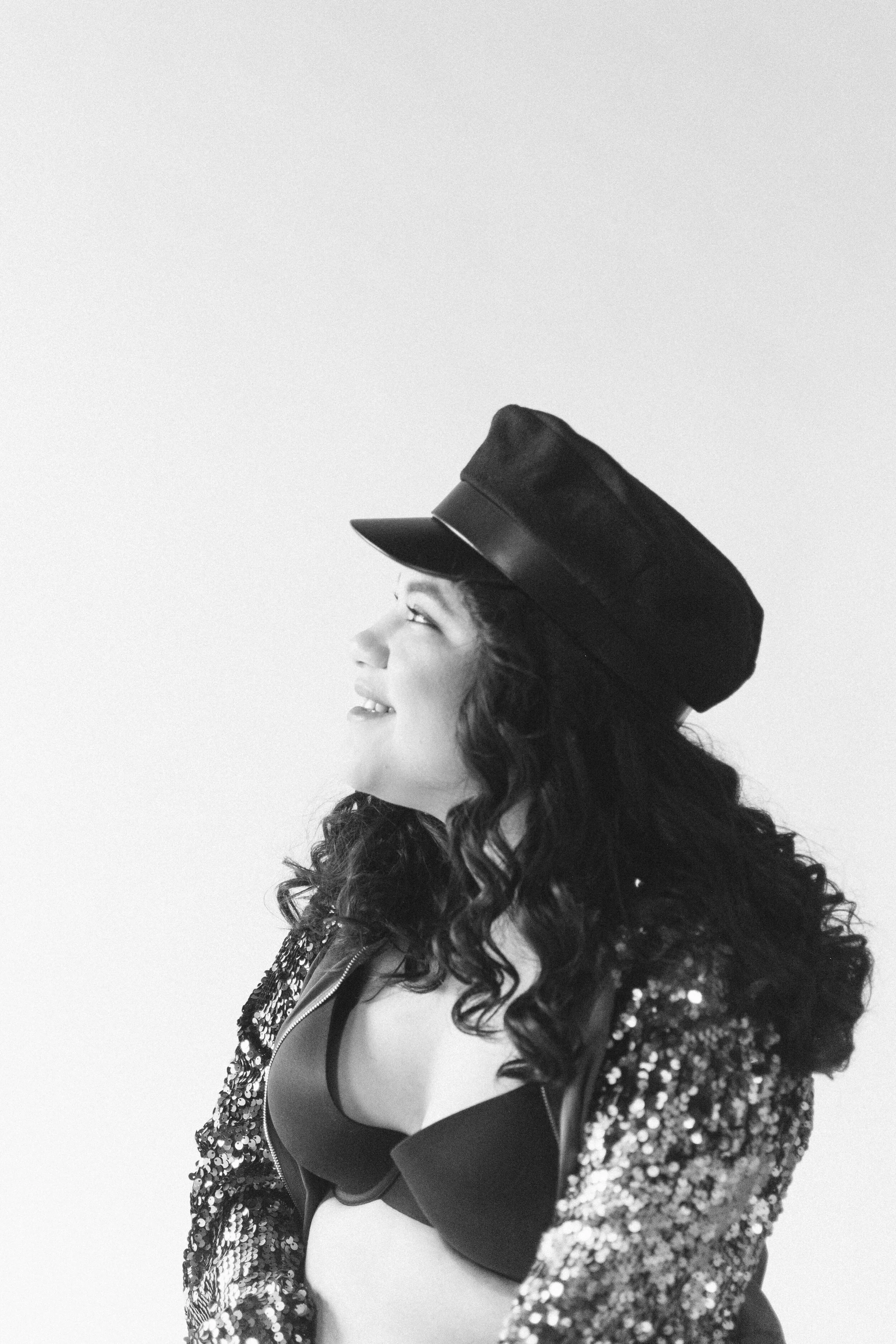 Jocy-Hat-3-bw.jpg