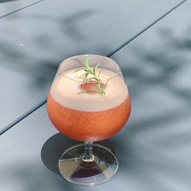 I didn&rsquo;t get to hang out with my Step Dad today, but I made a drink to celebrate. He has a great story about a cocktail he made called the &ldquo;force ten&rdquo; from he&rsquo;s days on out at sea. 
Peach Bourdon Sour
2 cocktails:
4 oz bourbon