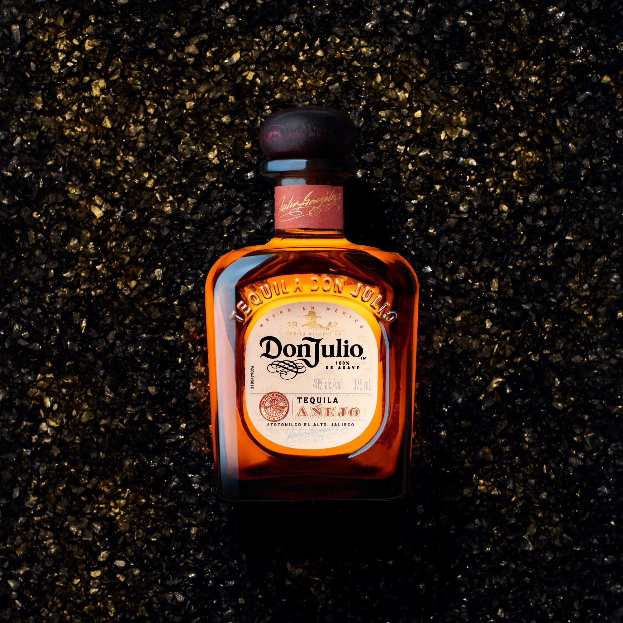 Don Julio Anejo 

Always refining and trying new things in the studio. 
#tequila #productphotography