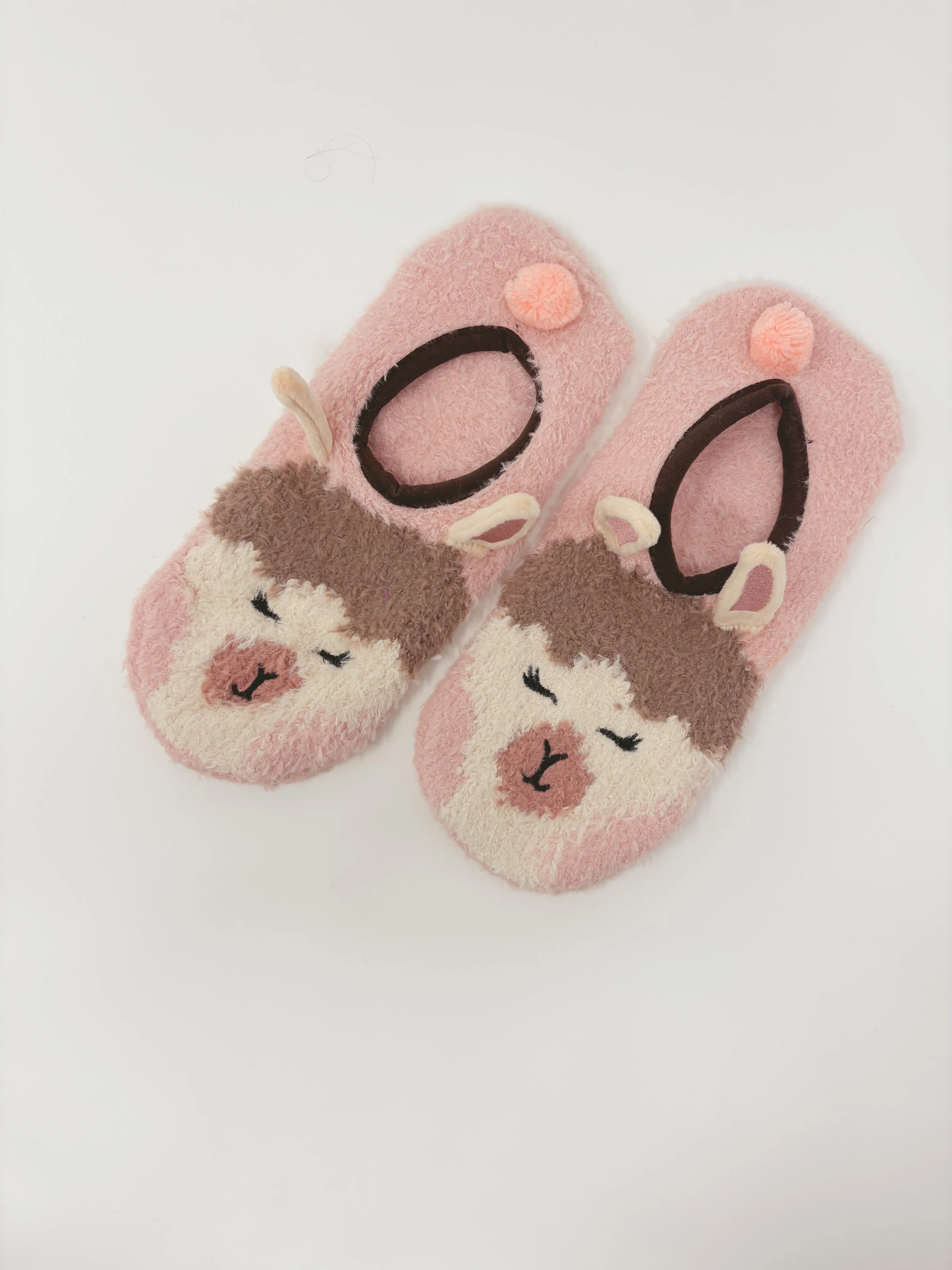 Women’s “Llama” Fuzzy Grip Slipper Socks