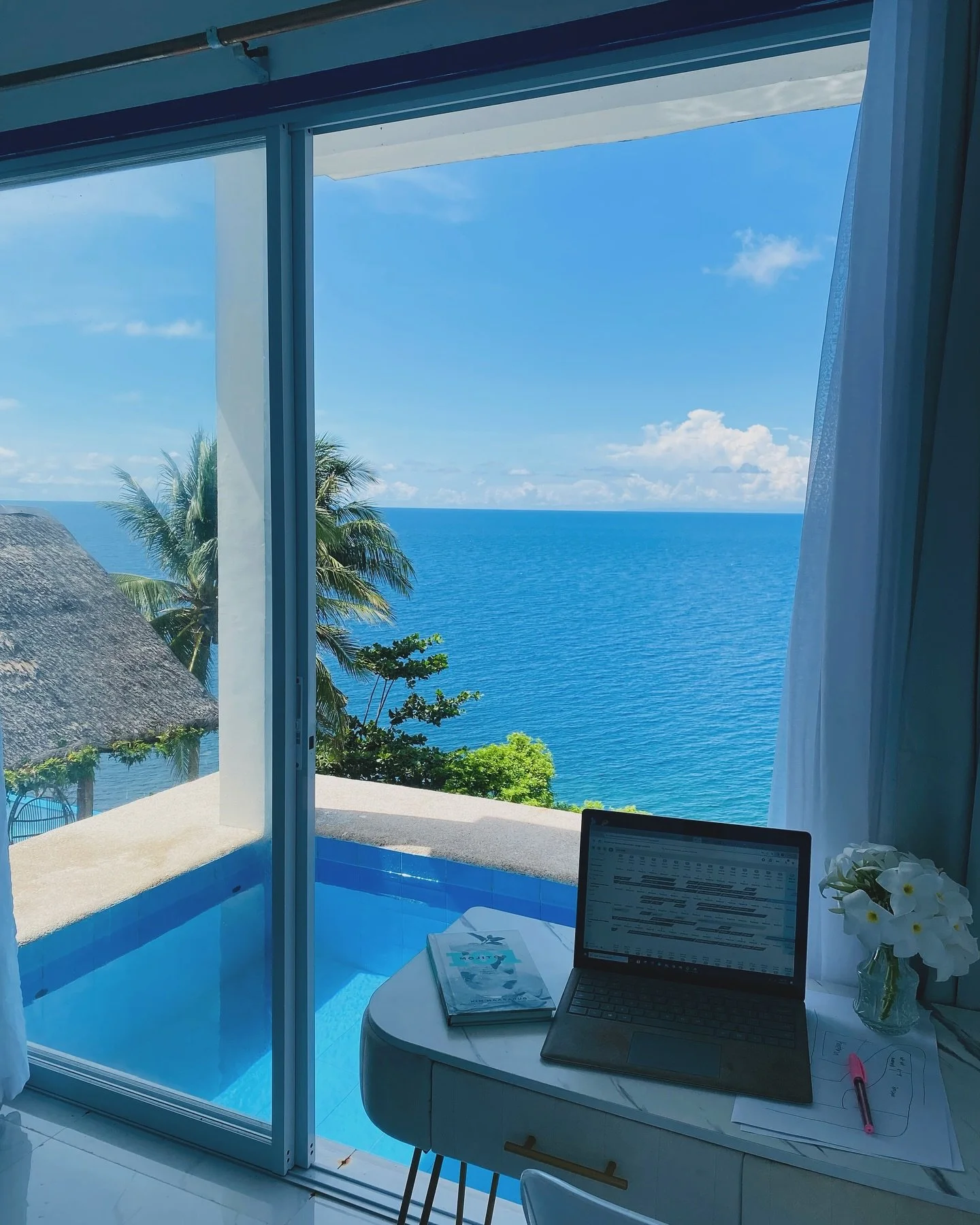 🌴 Work &amp; Vacay? No Problem! We&rsquo;ve Got Starlink!🌴

At Bintana sa Paraiso, you can seamlessly blend work with leisure. Whether you&rsquo;re answering emails by the pool or joining a virtual meeting with a view of the Bohol Sea, our high-spe