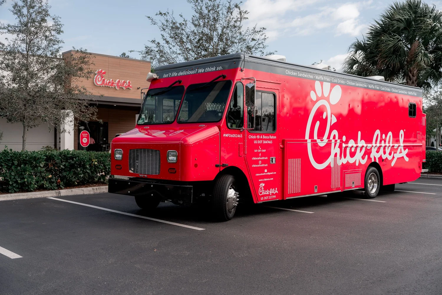 The Chick-fil-A Boca Raton food truck serving guests at an event