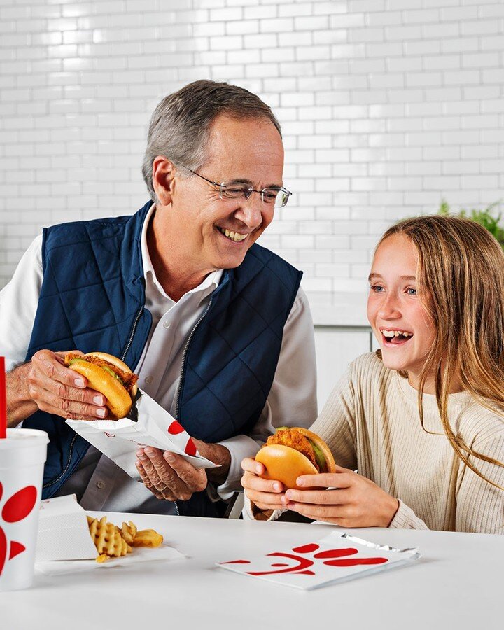 It's the weekend, let us take care of your lunch plans. Pickup an Original Chick-fil-A Sandwich for you and your favorite people, smiles guaranteed.