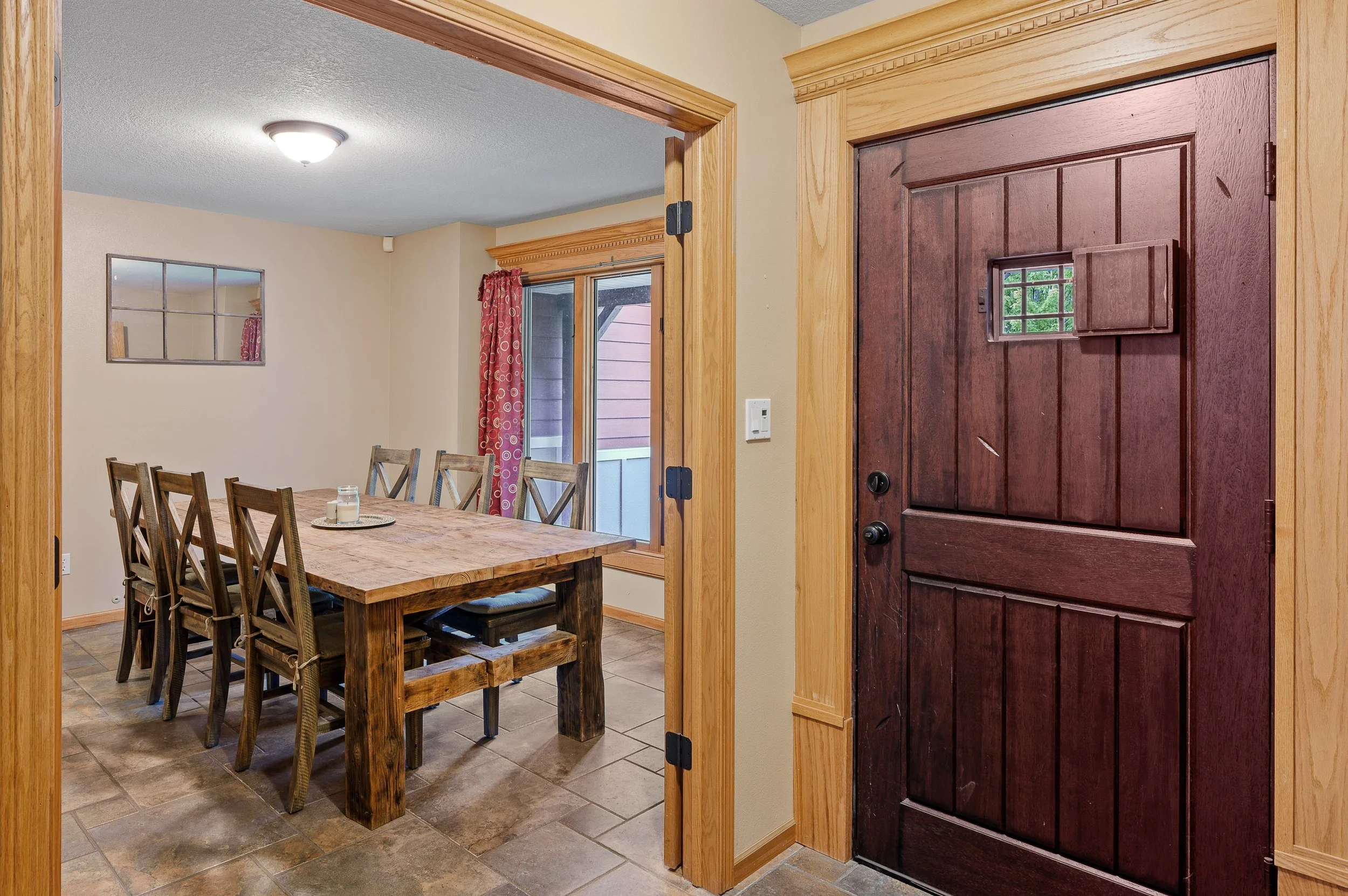 36908 Forest Ln Int-003.jpg