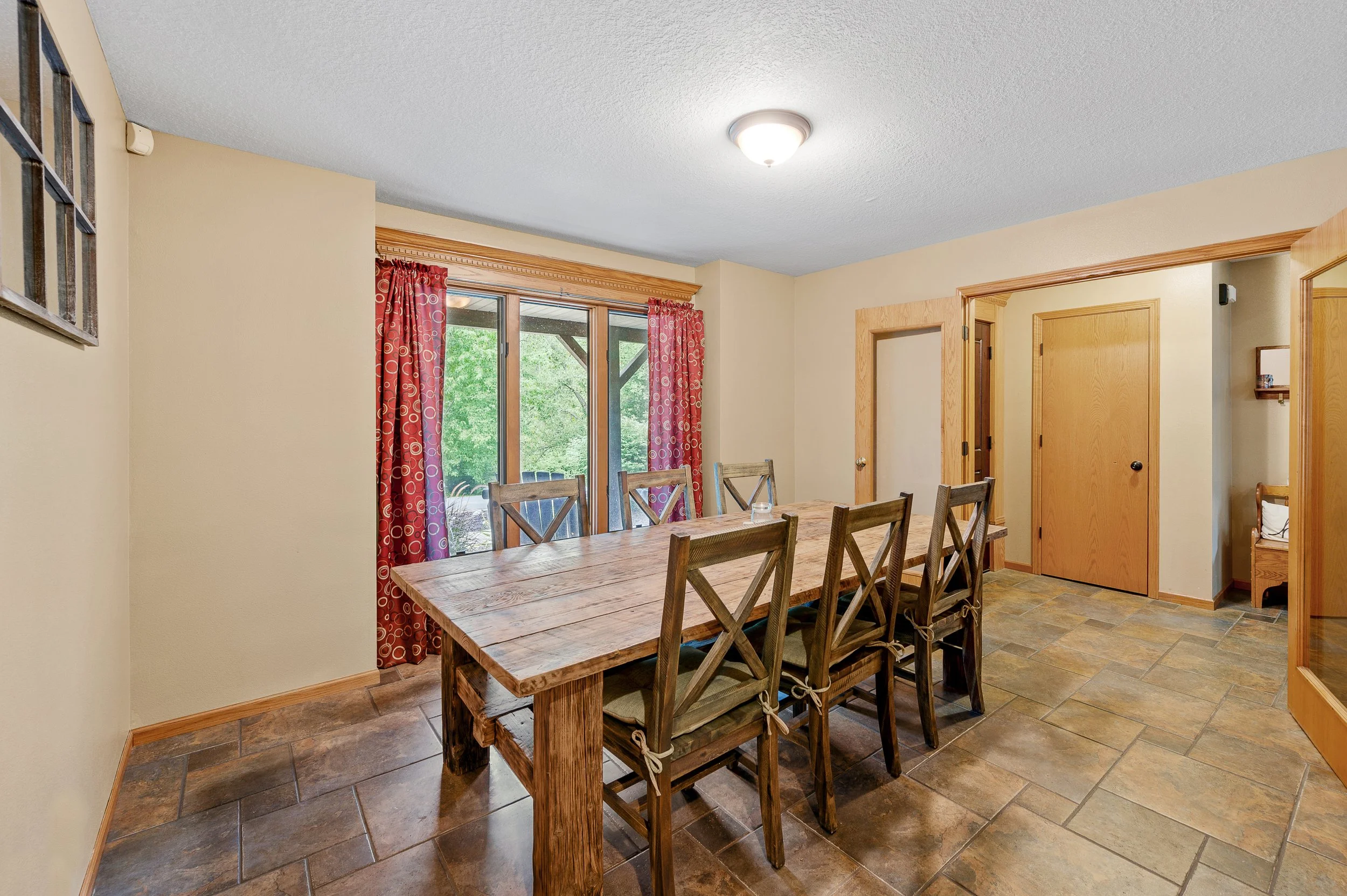 36908 Forest Ln Int-004.jpg