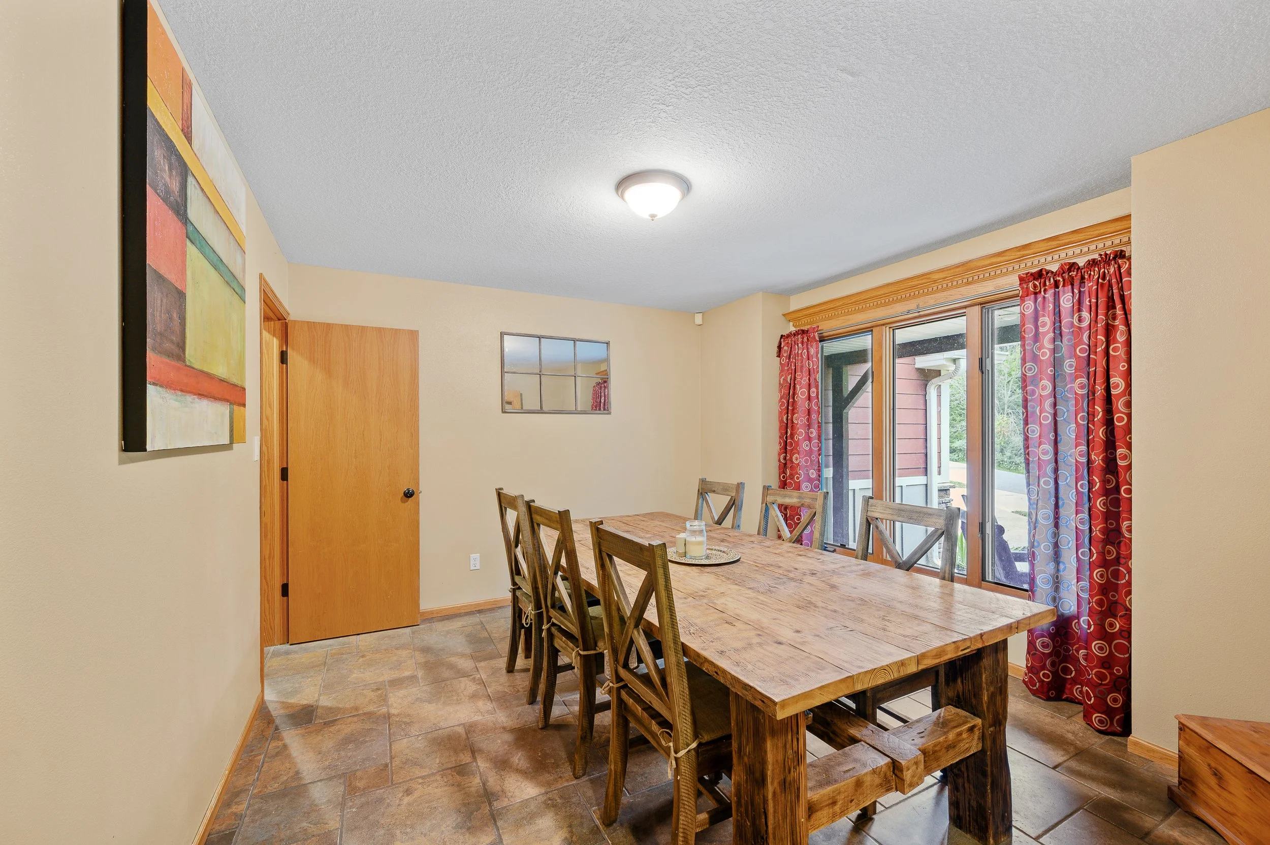 36908 Forest Ln Int-005.jpg
