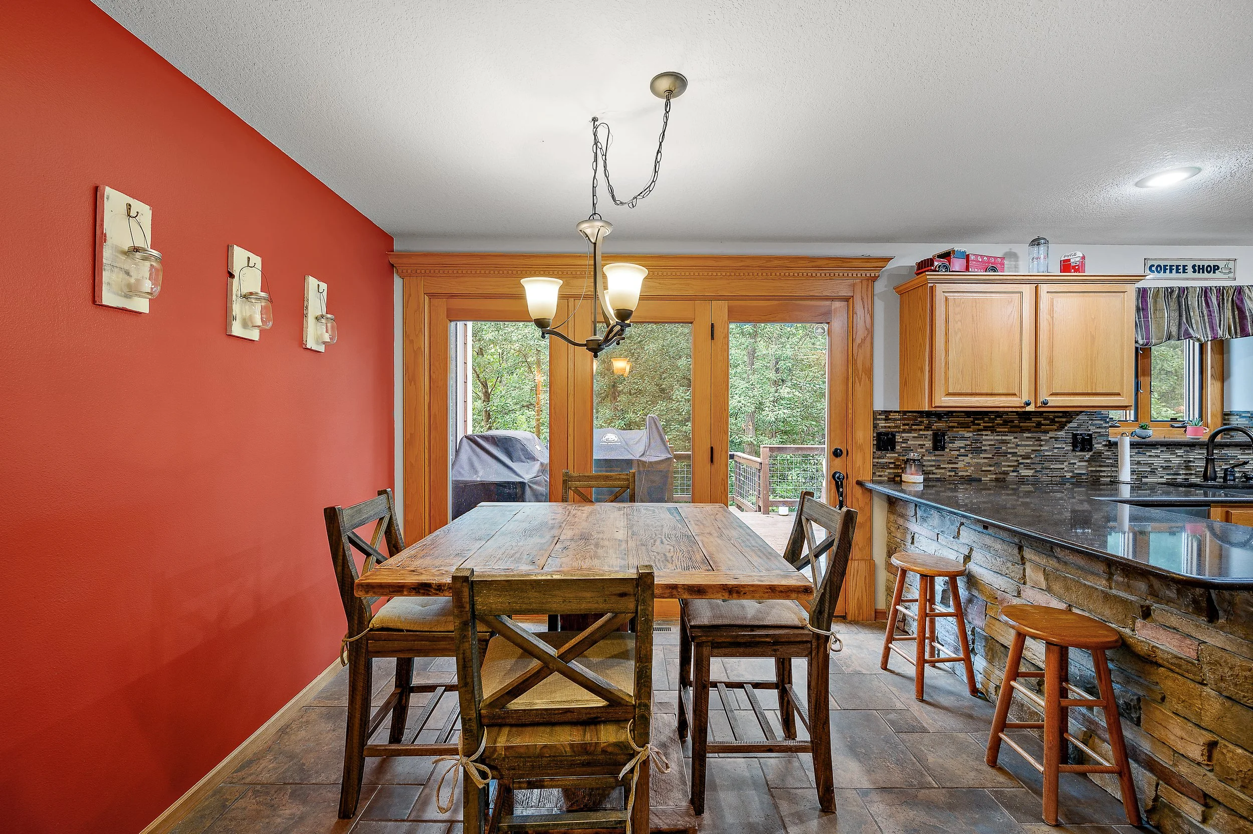 36908 Forest Ln Int-016.jpg