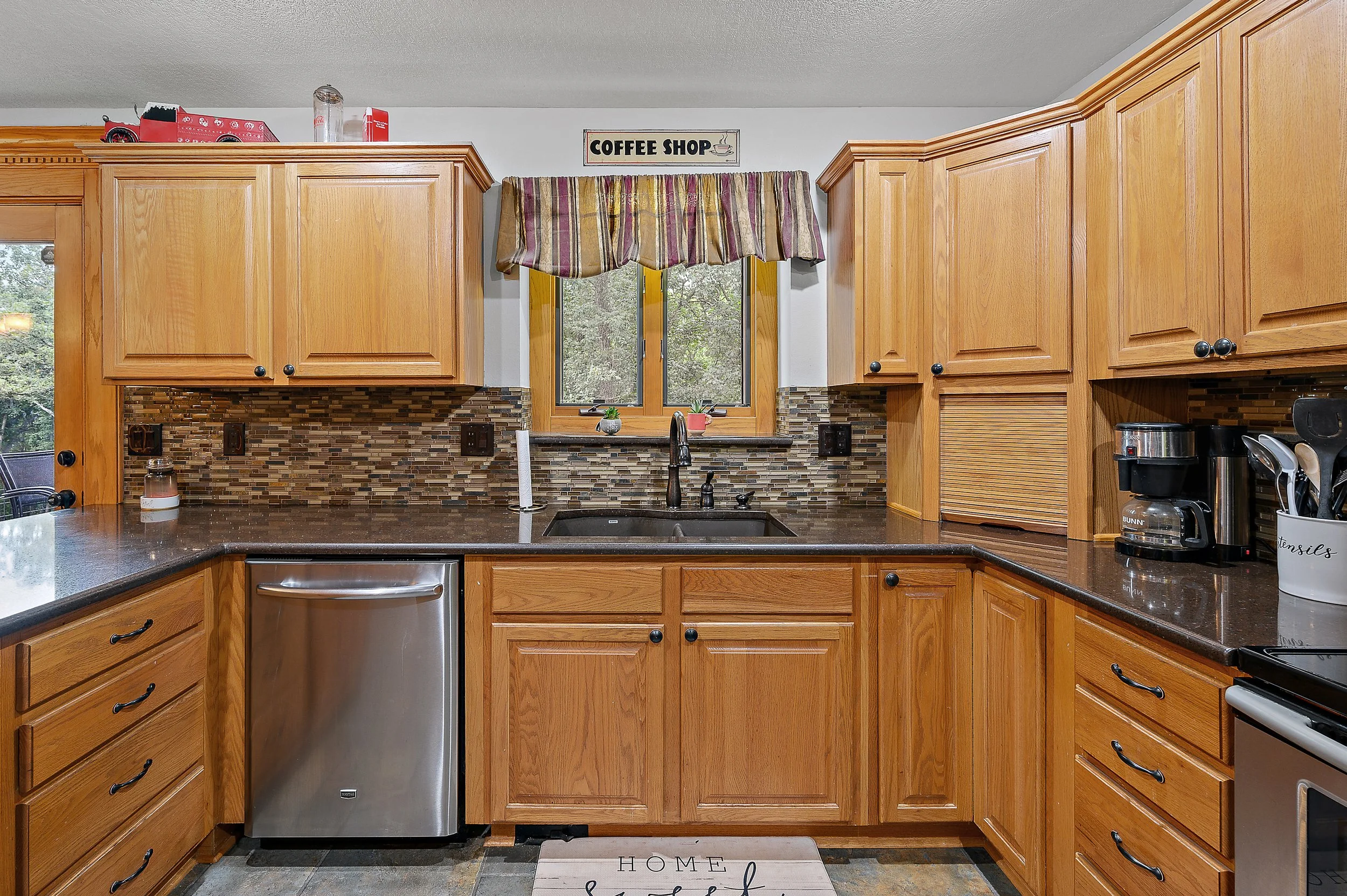 36908 Forest Ln Int-019.jpg