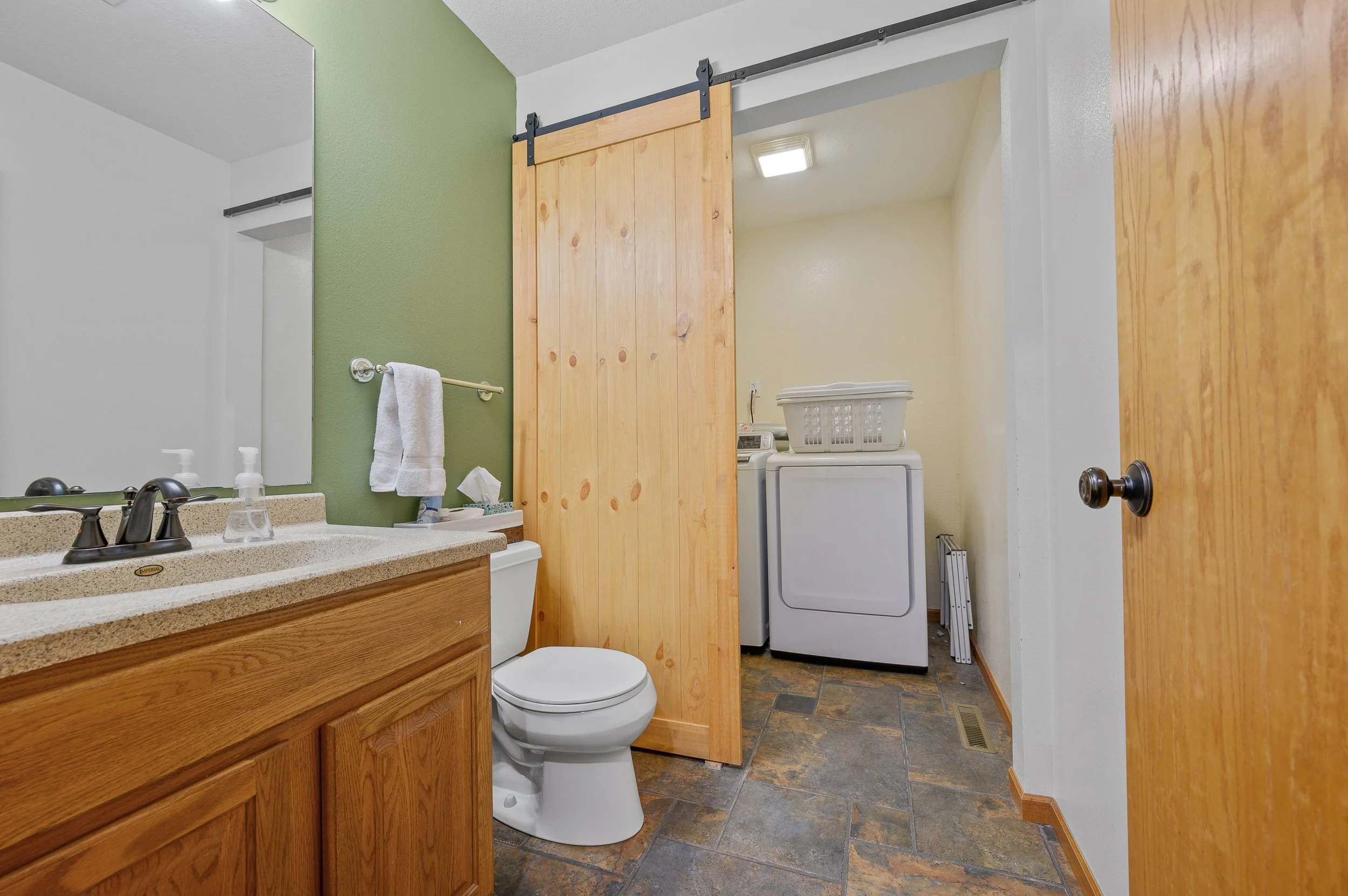 36908 Forest Ln Int-028.jpg