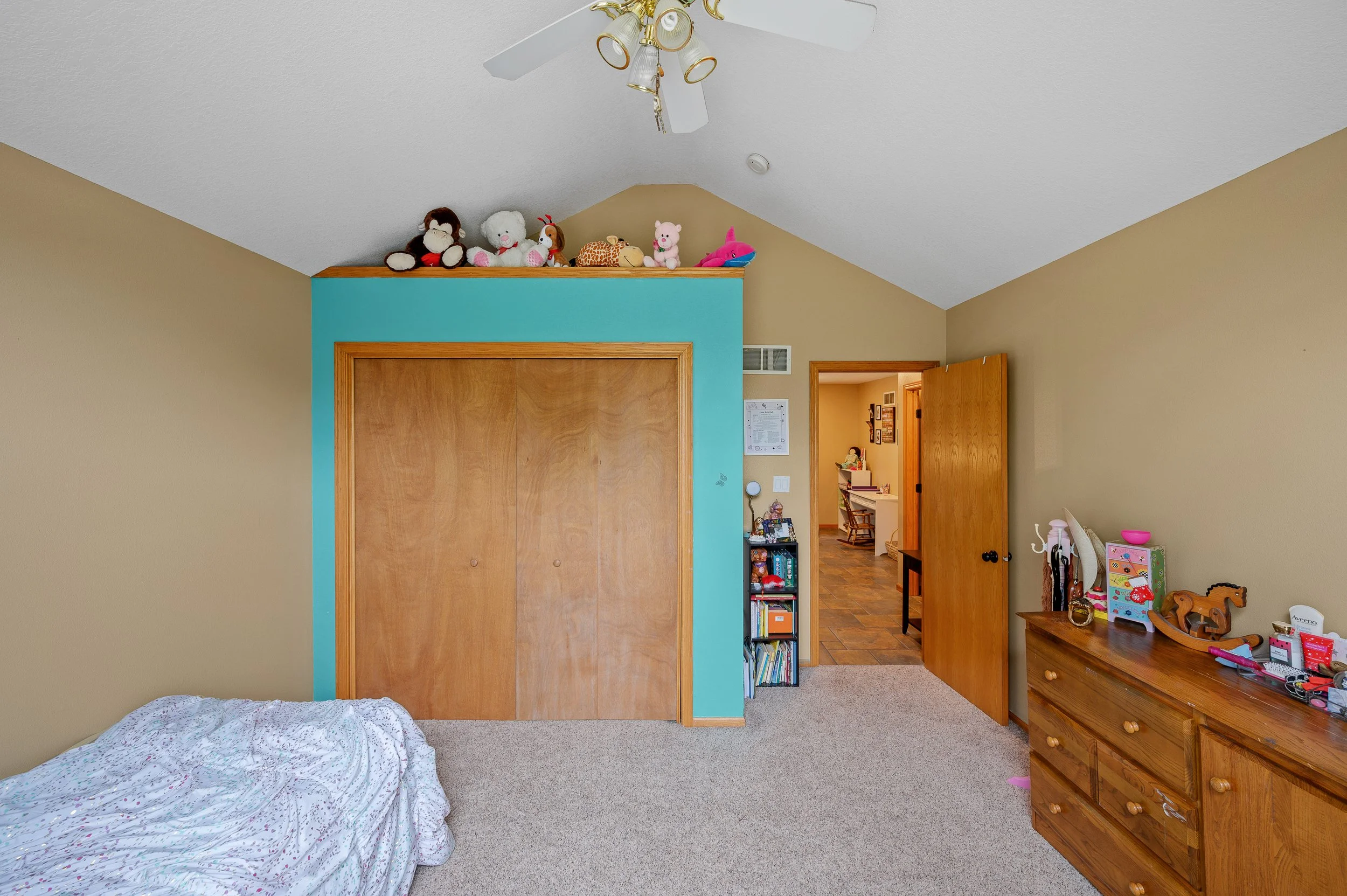 36908 Forest Ln Int-036.jpg