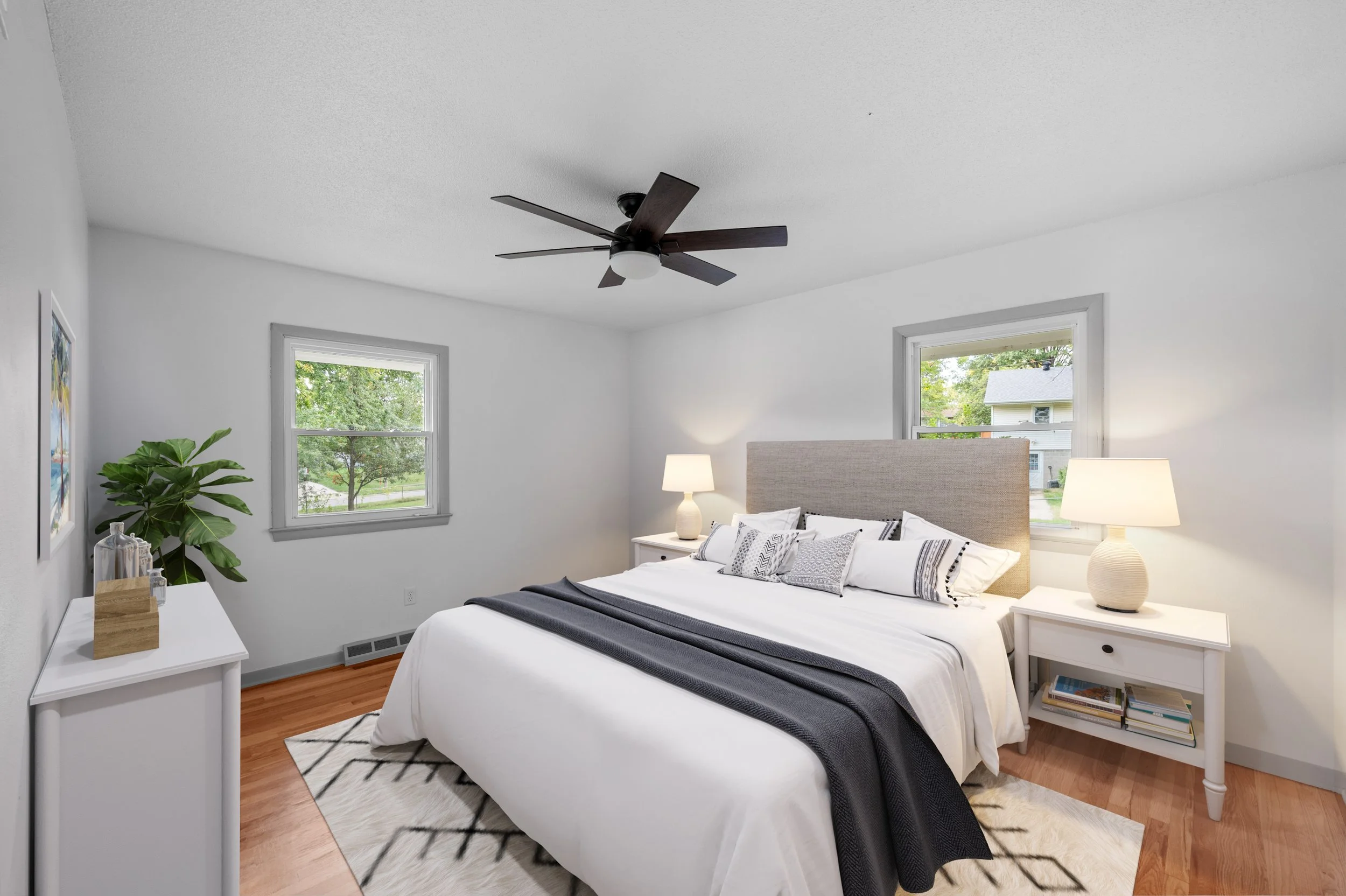 Primary Bedroom - E-Oakwood-vs-3_final.jpg
