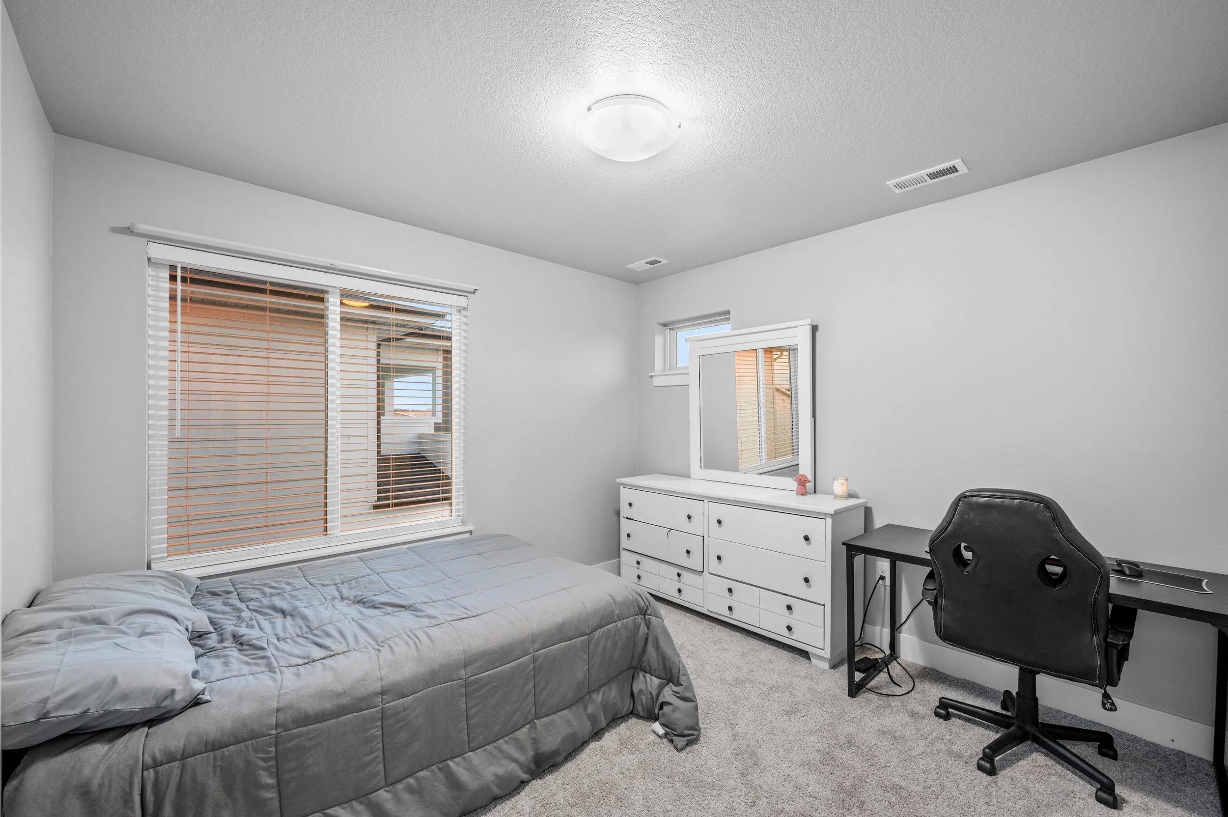 Cedarwood Int-20.jpg